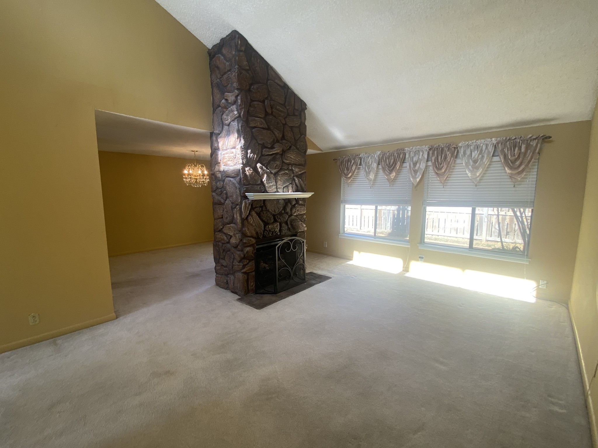 4835 Quail Hollow Dr