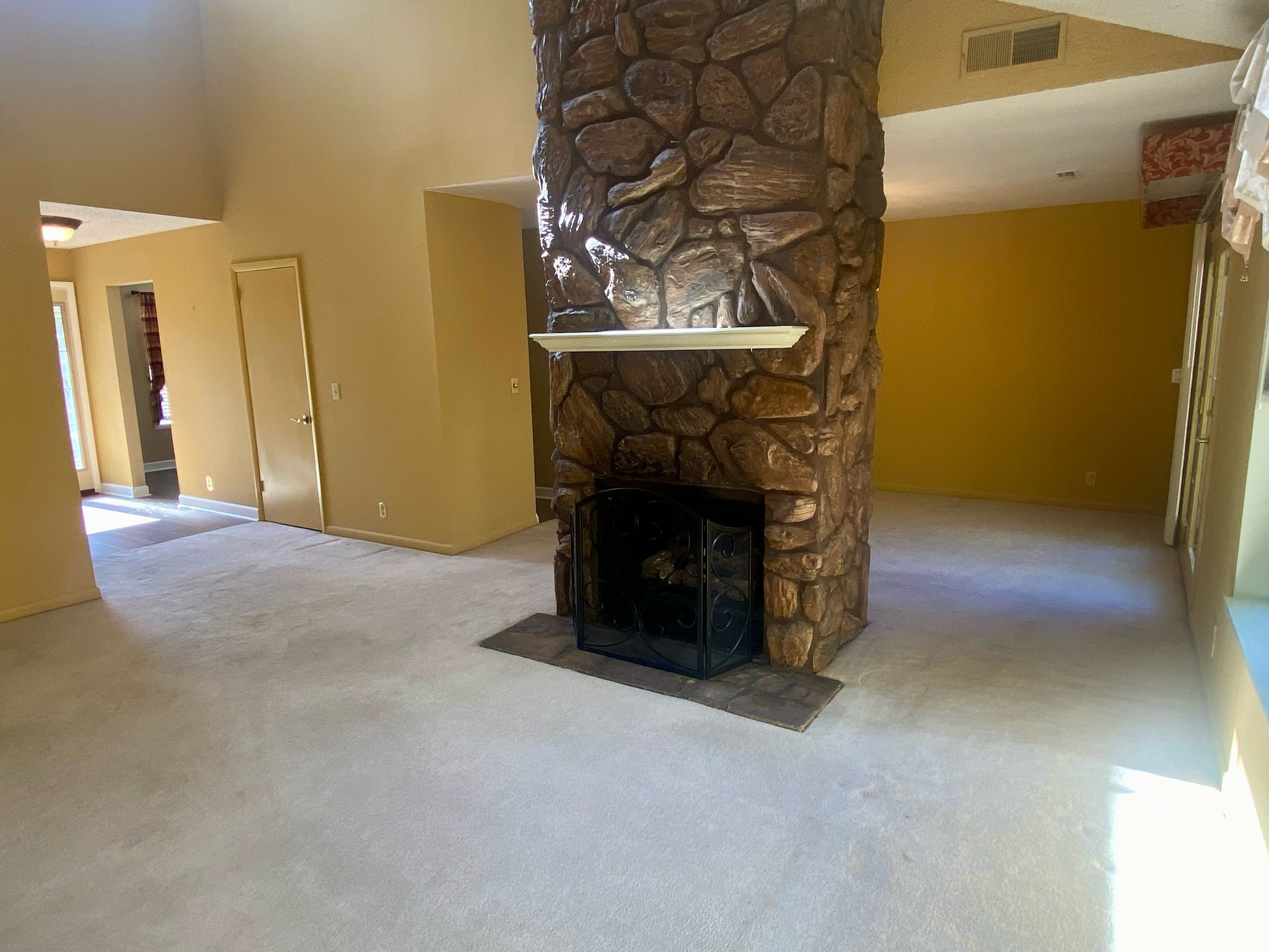4835 Quail Hollow Dr