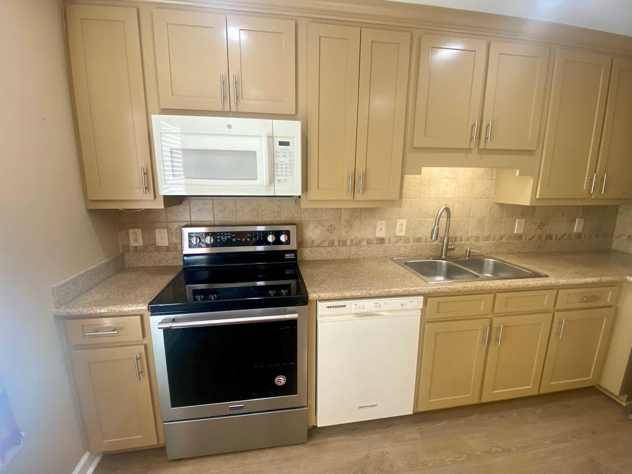 4835 Quail Hollow Dr