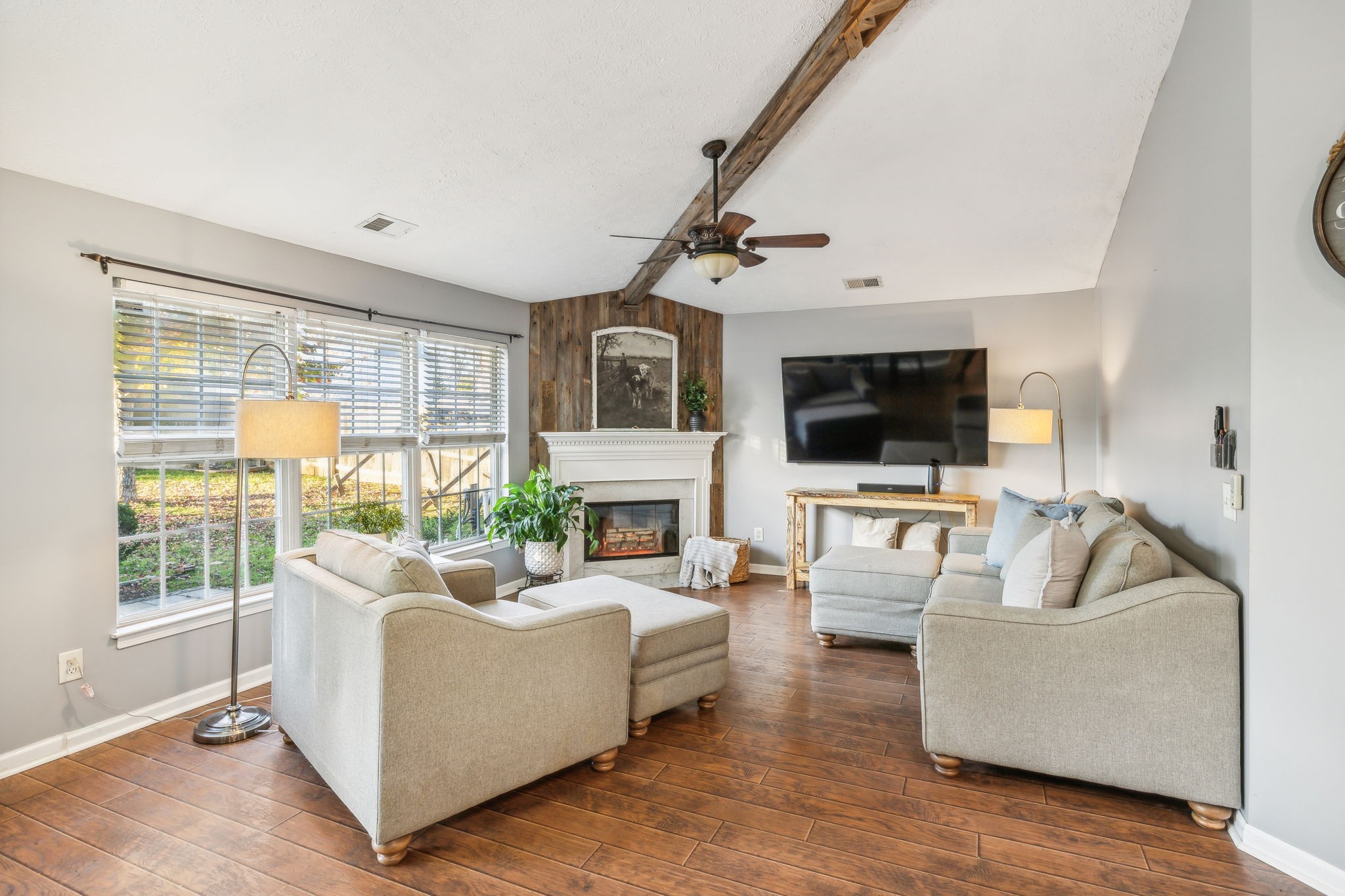 3329 Monoco Dr