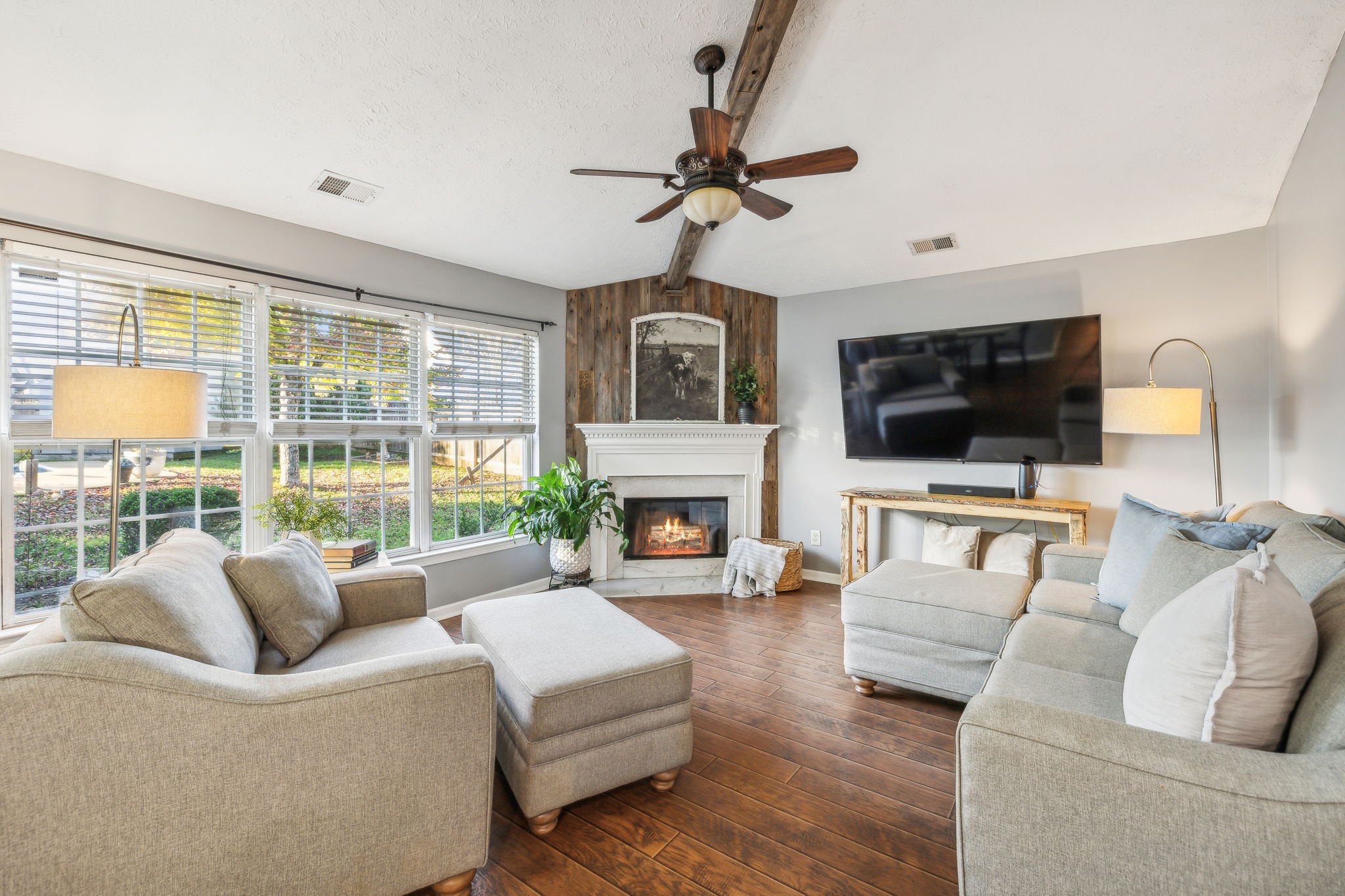 3329 Monoco Dr
