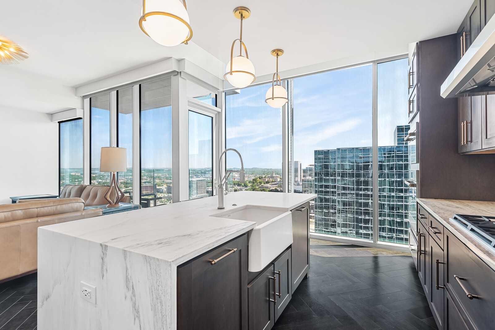 1616 West End Ave Unit: 2704