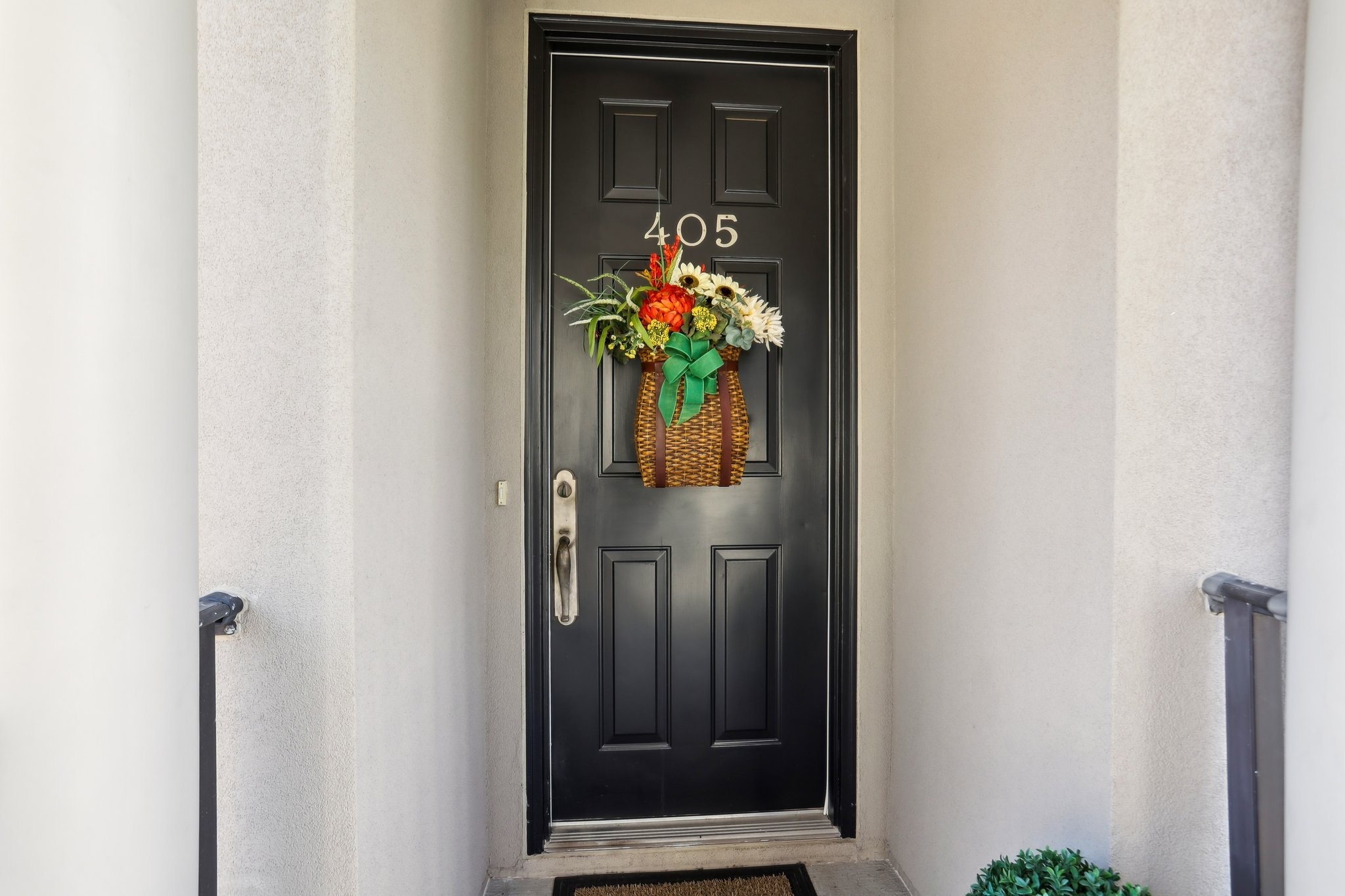 309 Seven Springs Way Unit: 405