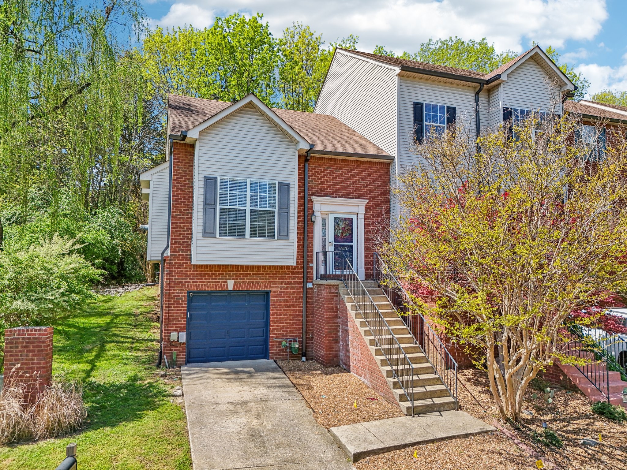 520 Huntington Ridge Dr