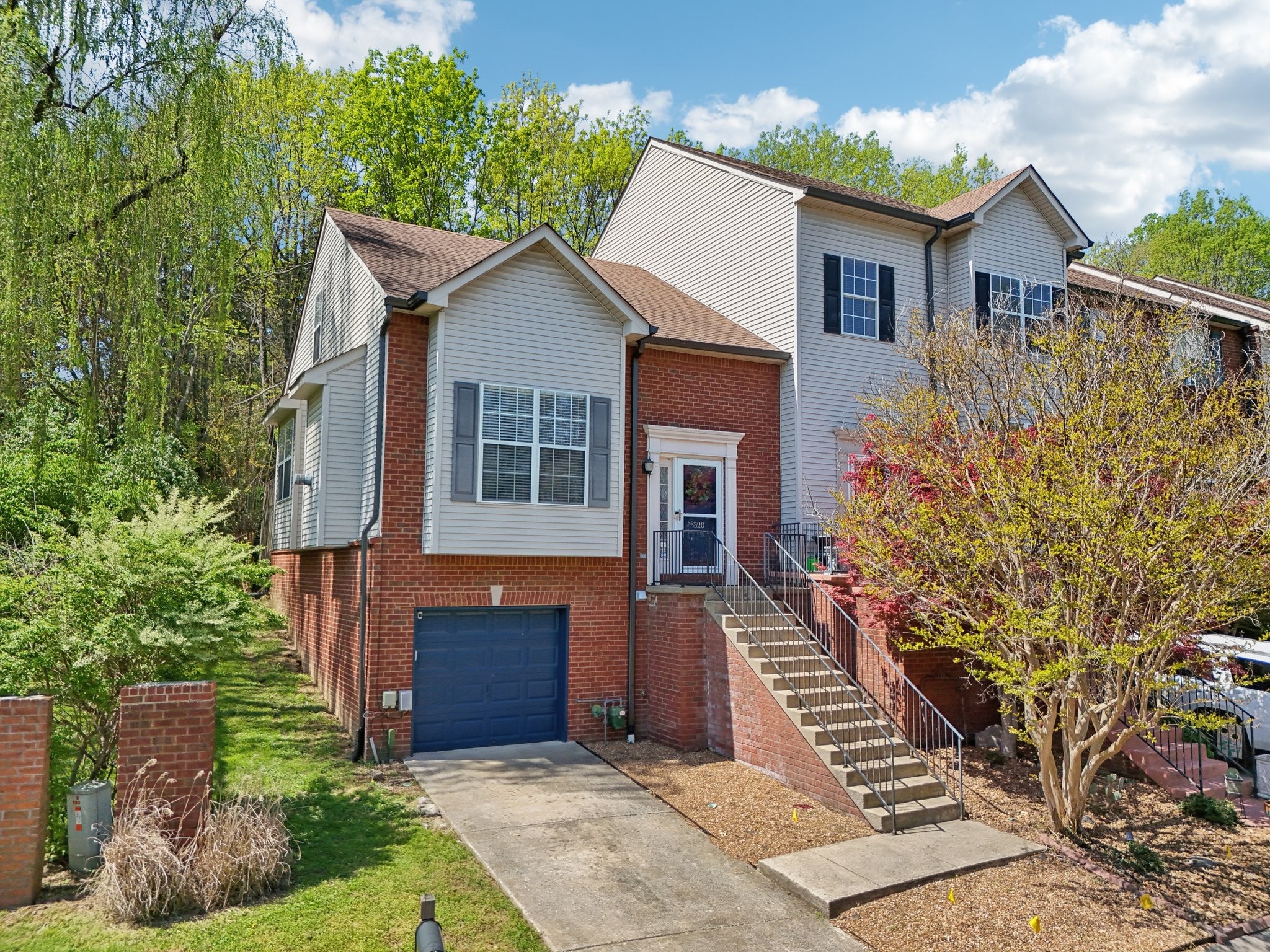 520 Huntington Ridge Dr