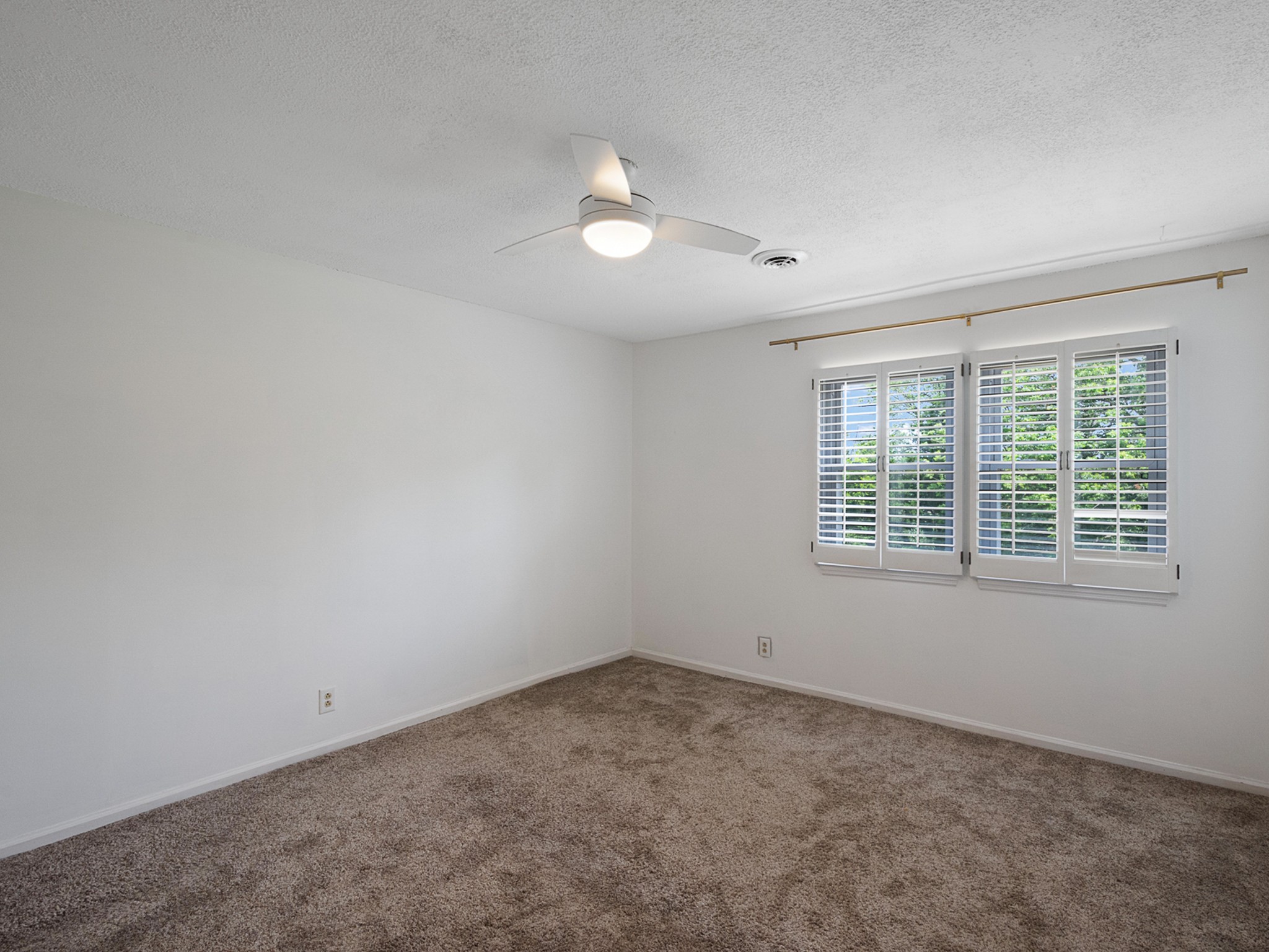 443 Huntington Ridge Dr