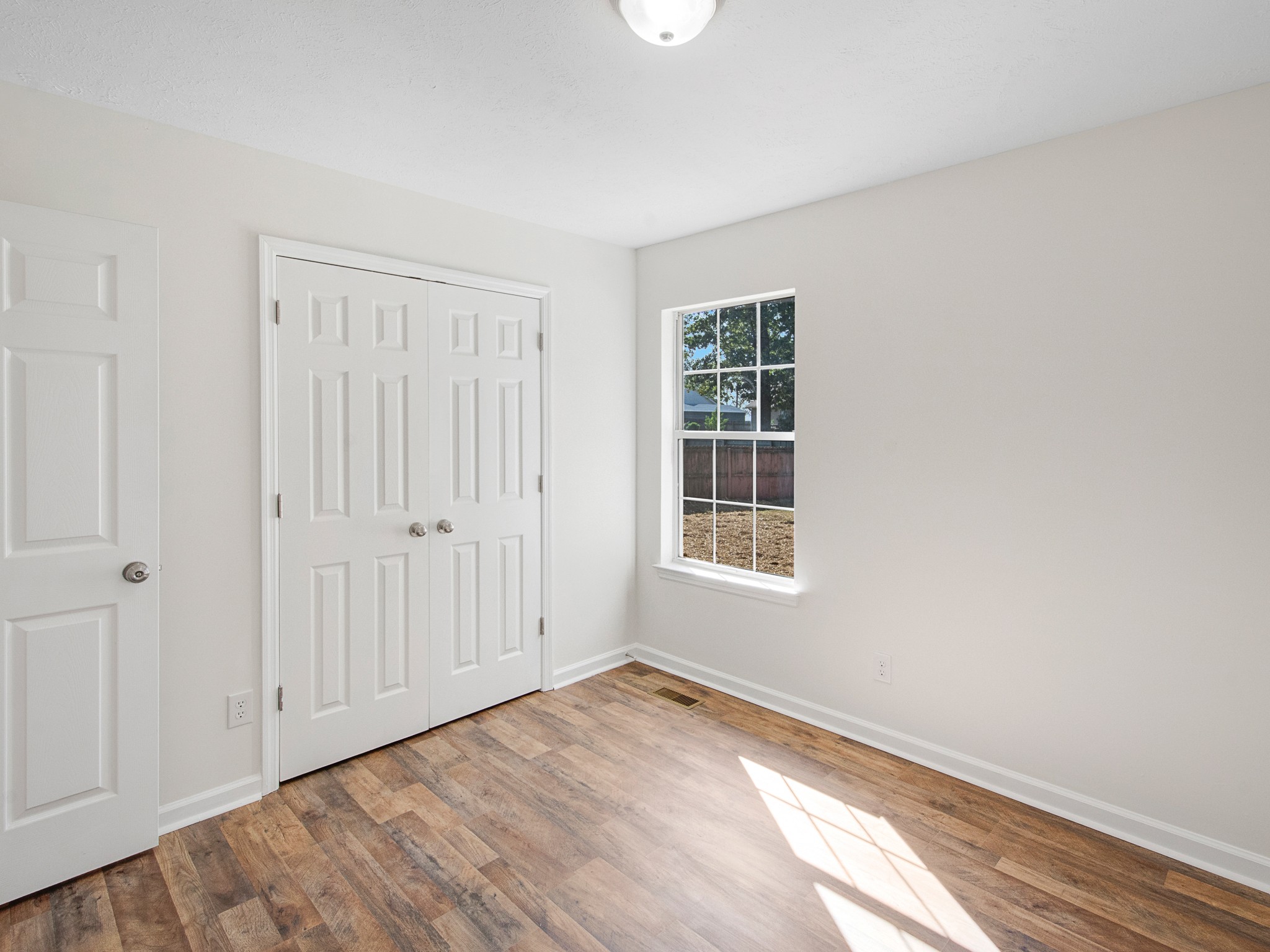 1412 Saint Edmonds Ct