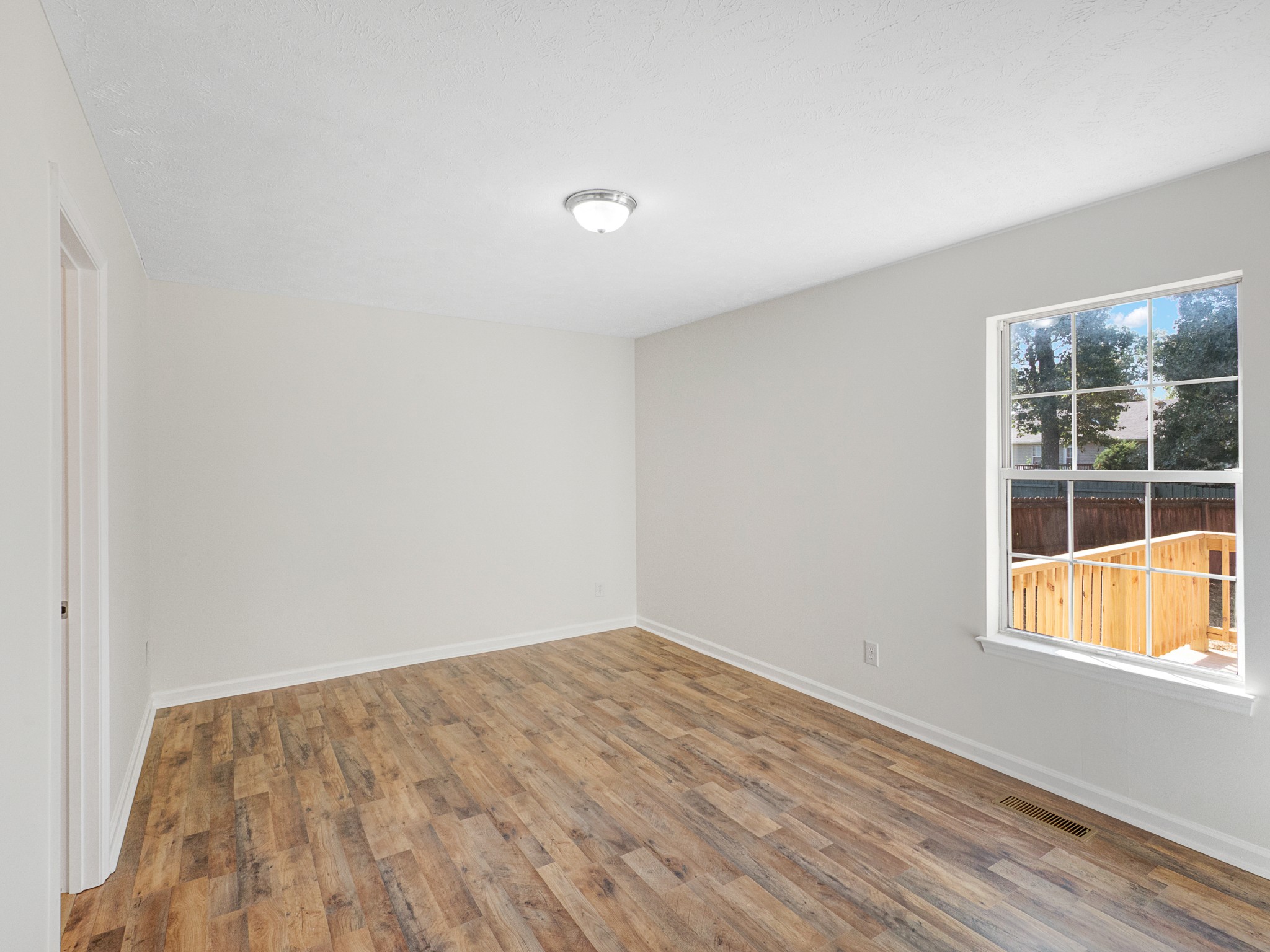 1412 Saint Edmonds Ct