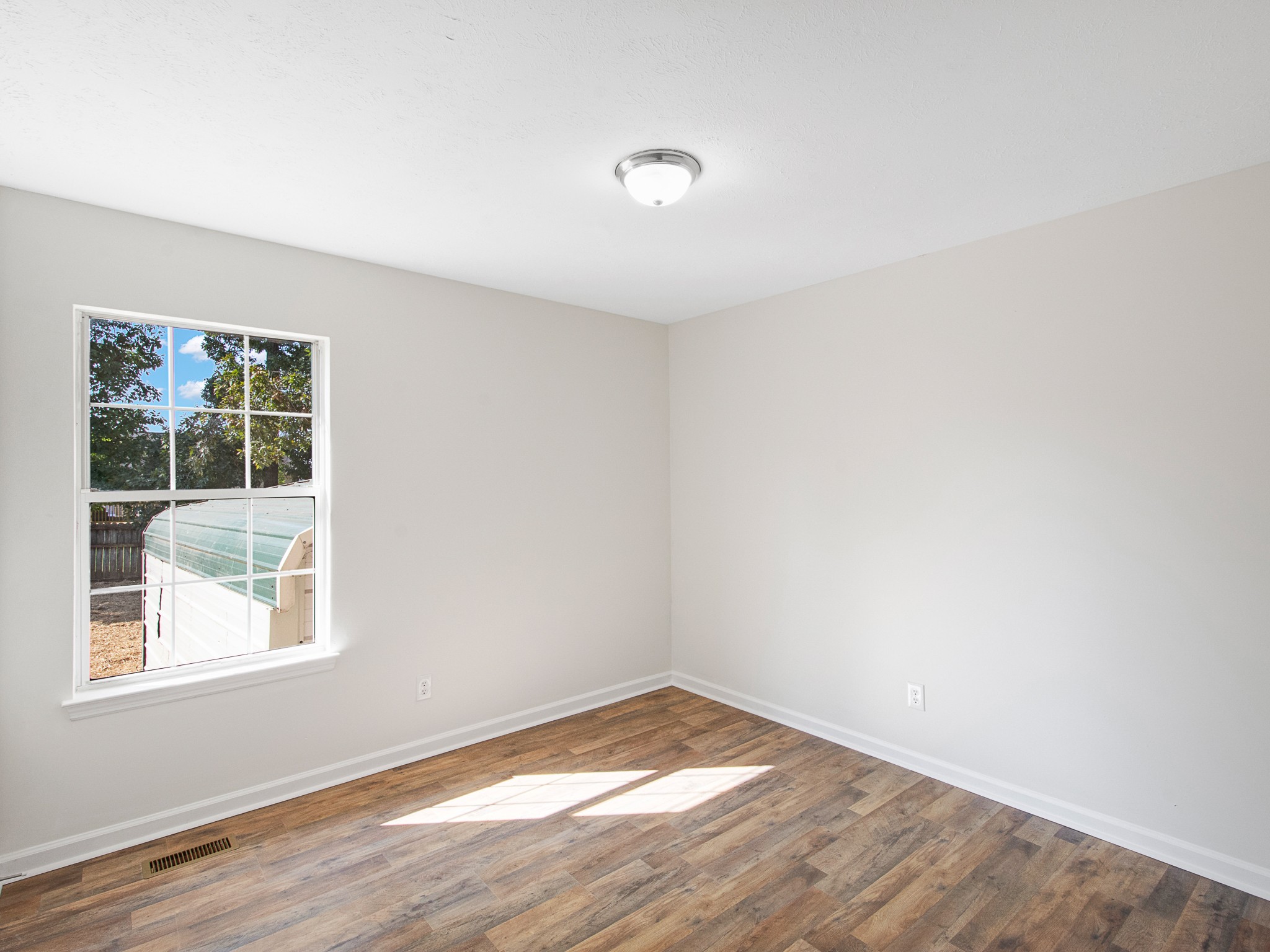 1412 Saint Edmonds Ct