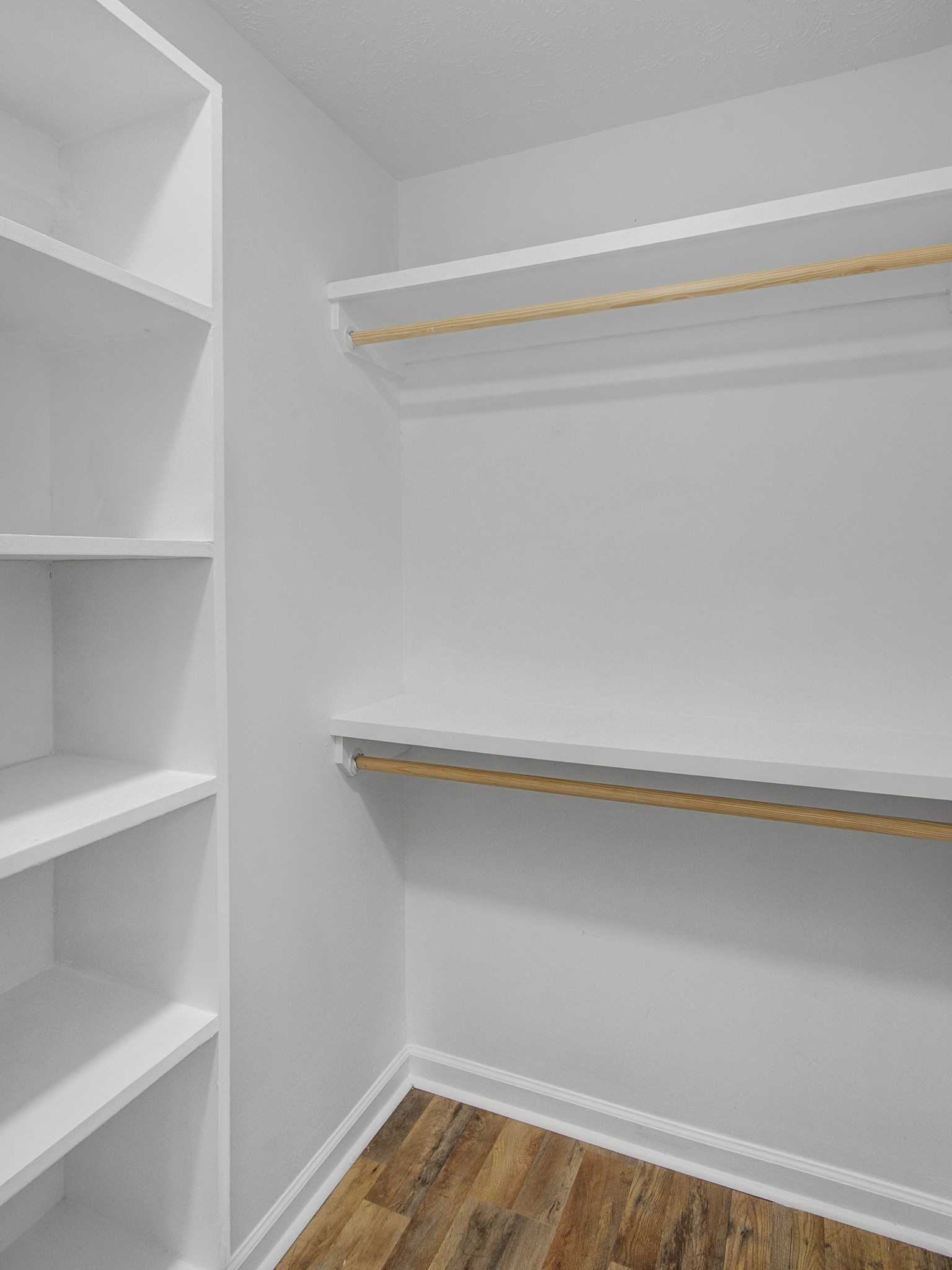 1412 Saint Edmonds Ct