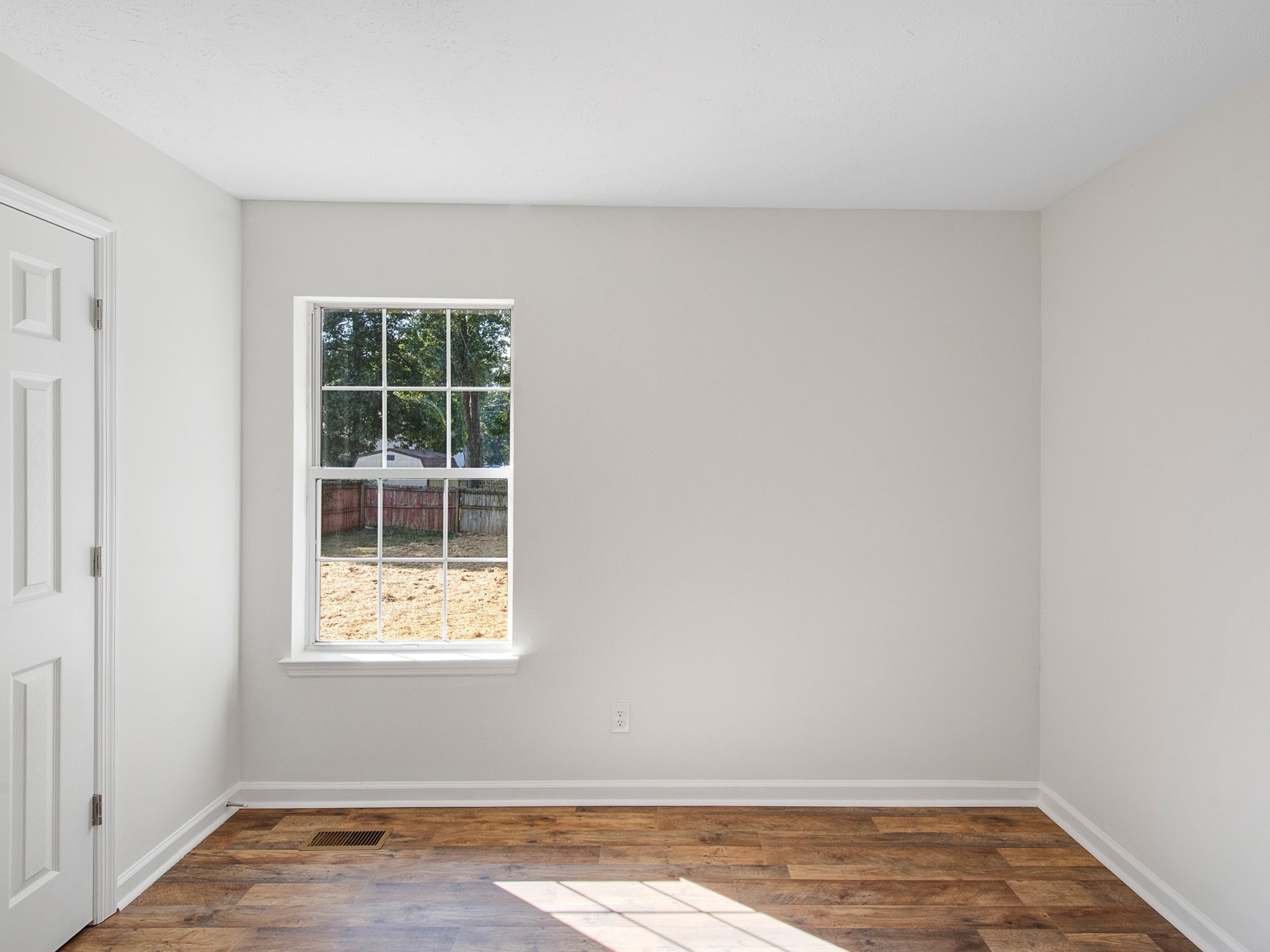 1412 Saint Edmonds Ct