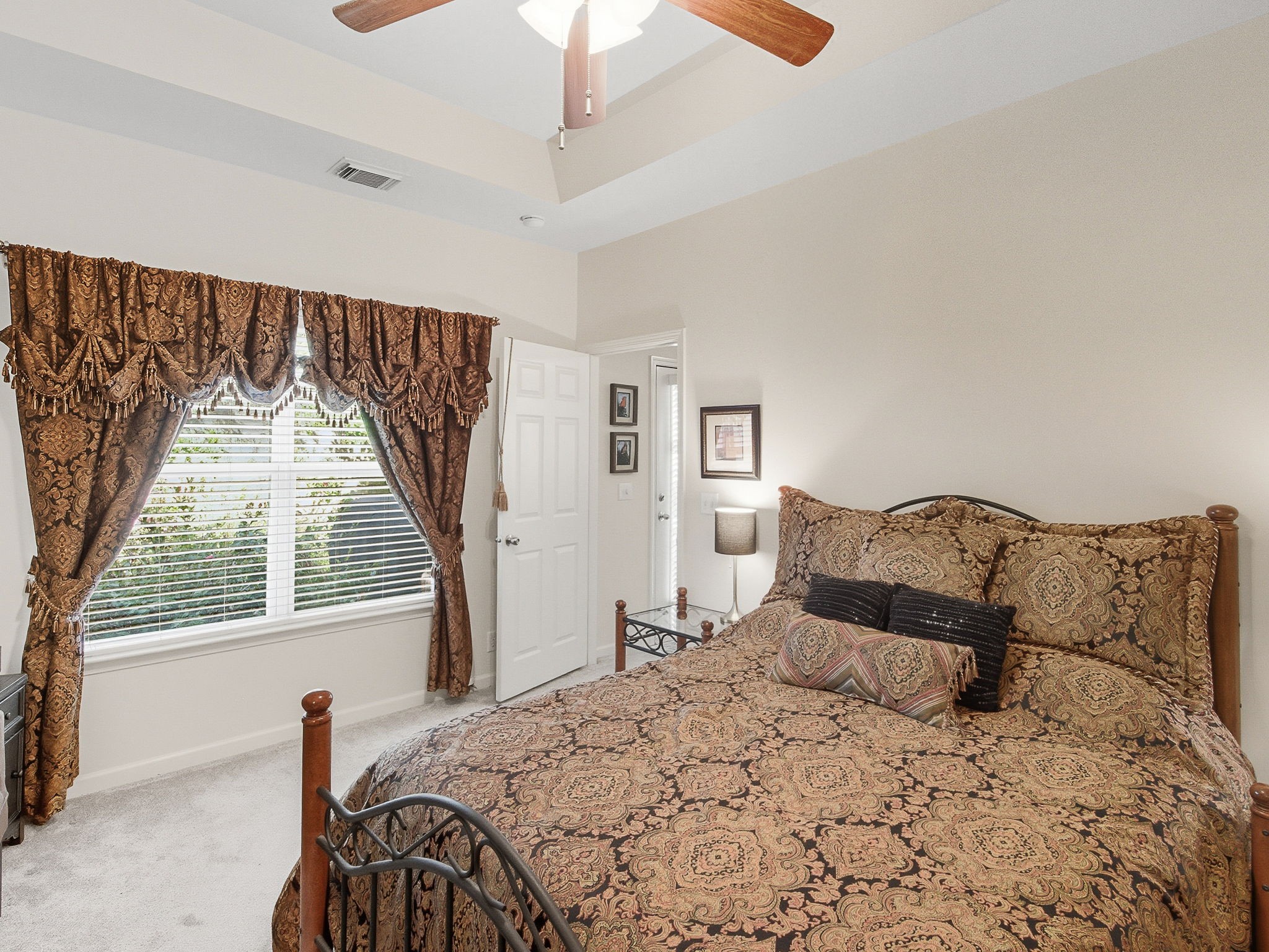 836 Barrington Place Dr