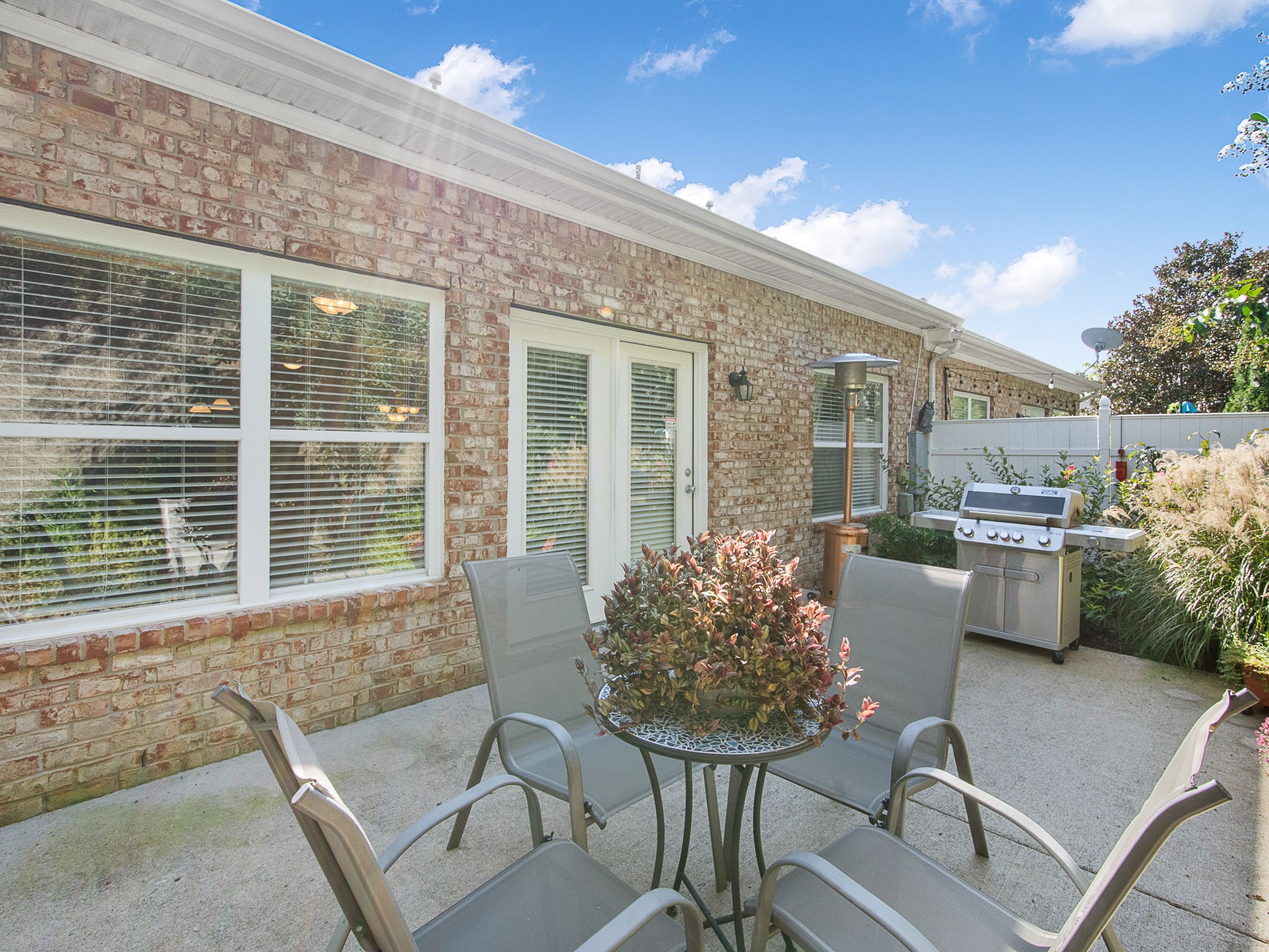 836 Barrington Place Dr