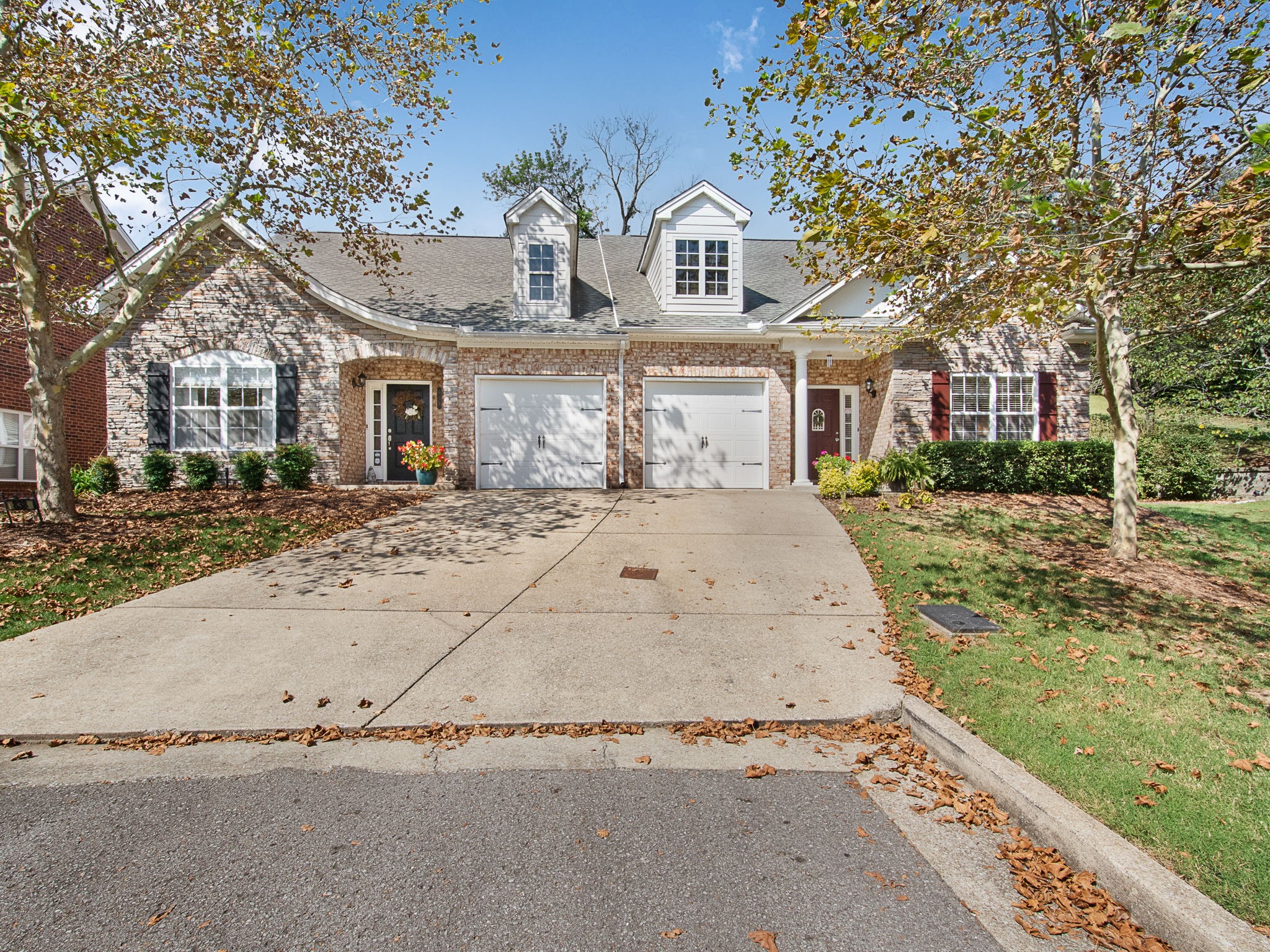 836 Barrington Place Dr