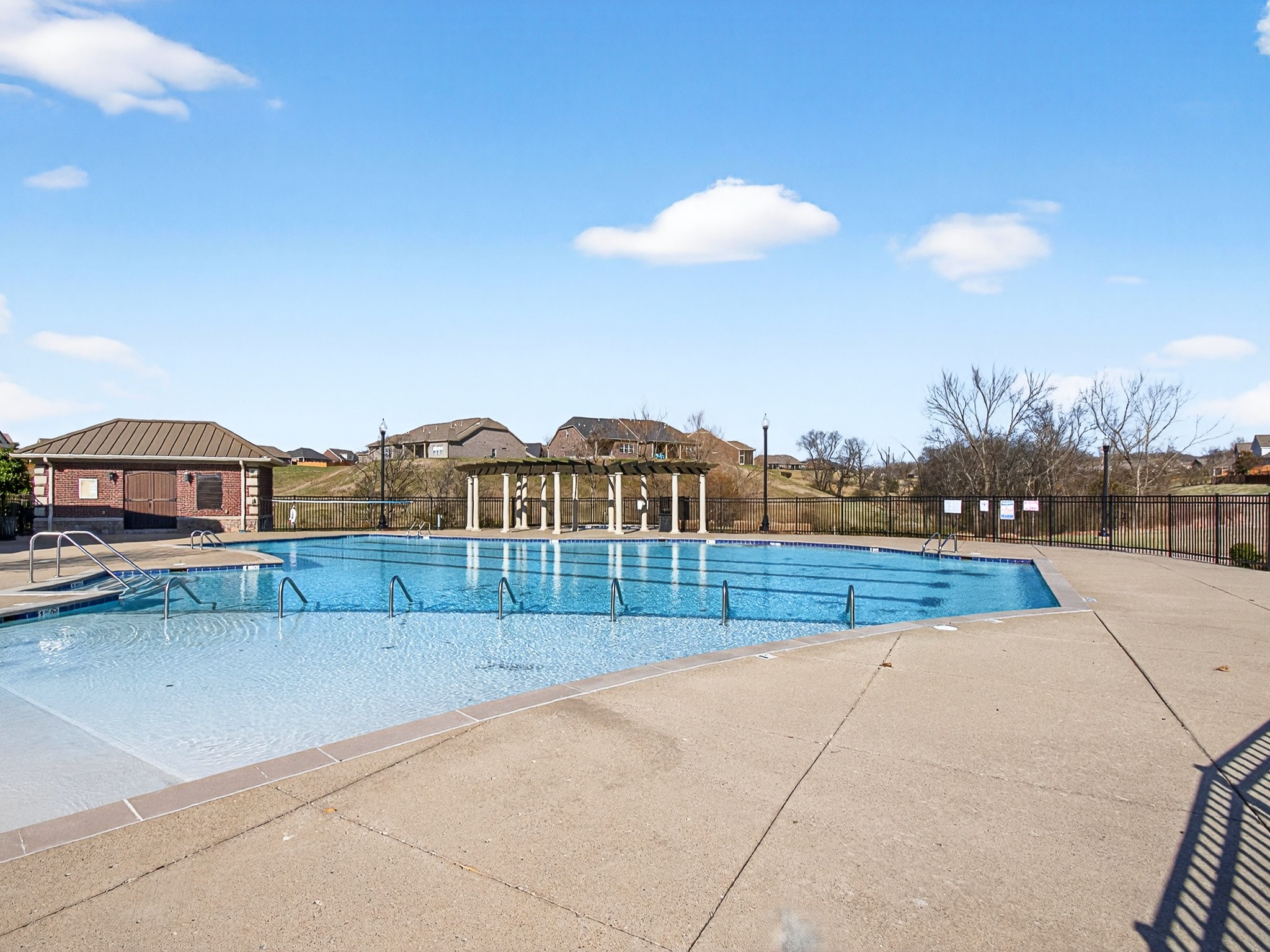 1560 Cedarbrooke Ln