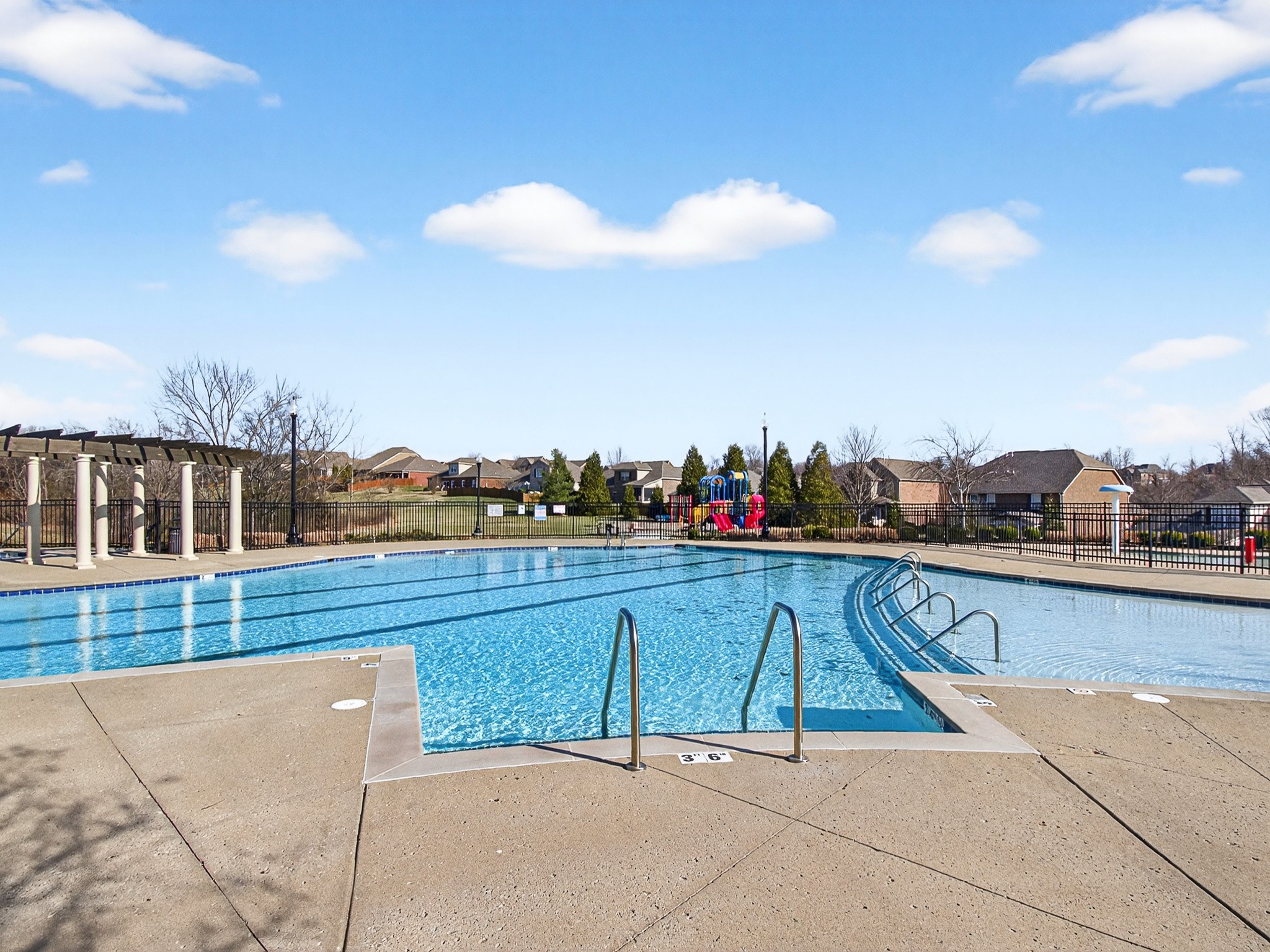 1560 Cedarbrooke Ln