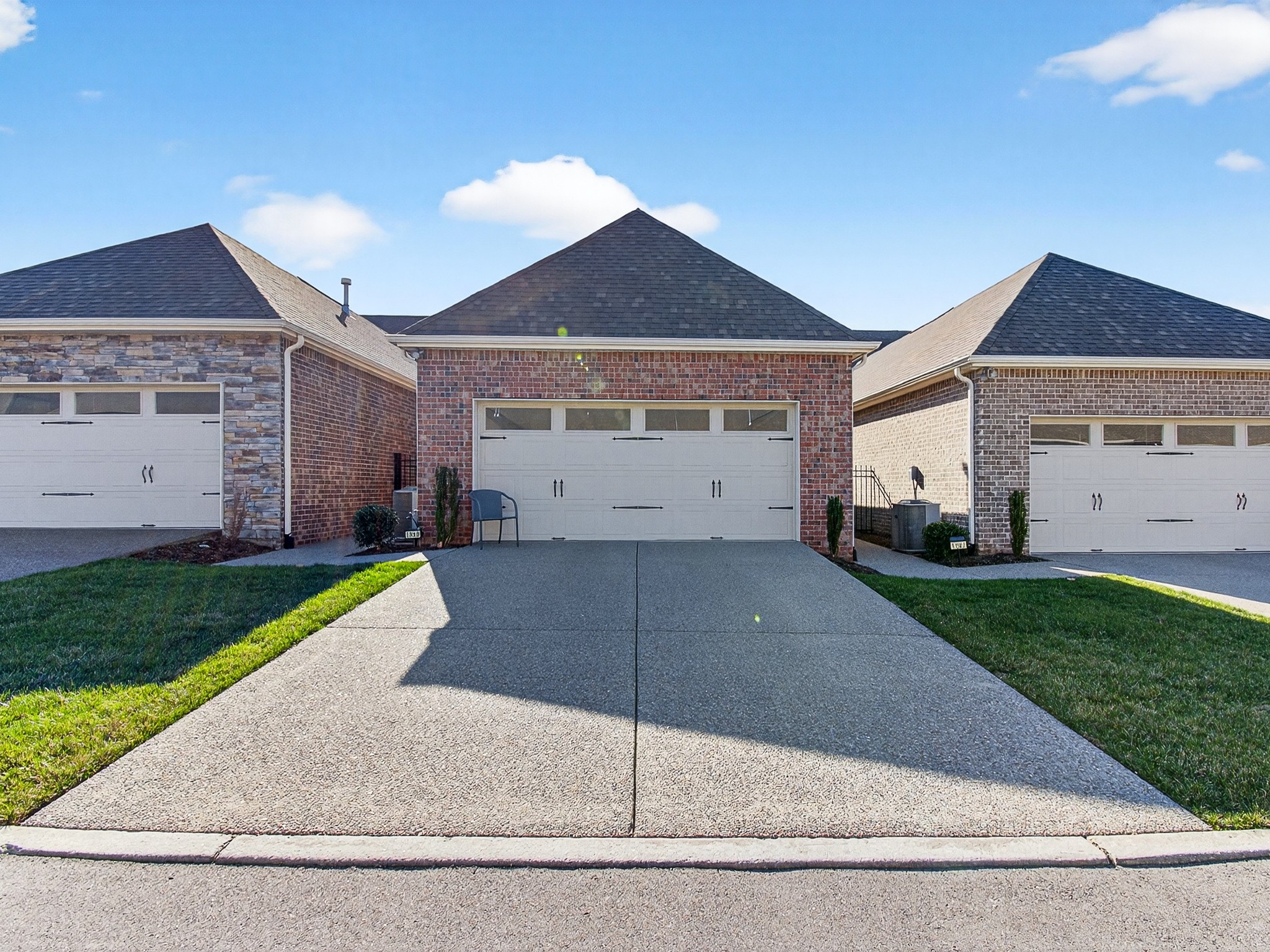 1560 Cedarbrooke Ln