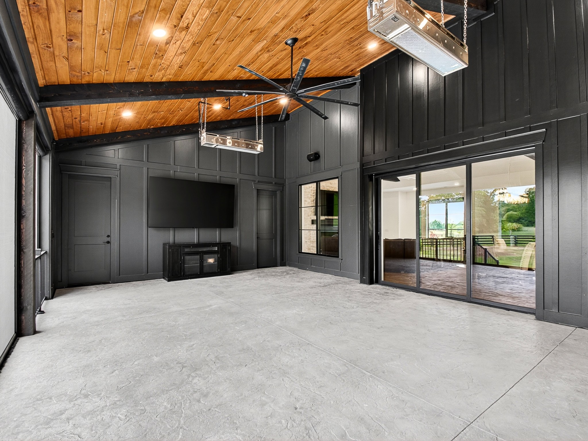 5710 Lunns Store Rd