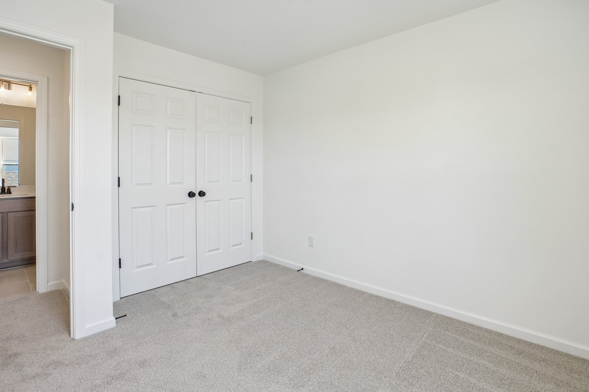 2900 Suzanne Landon Dr Unit: D4