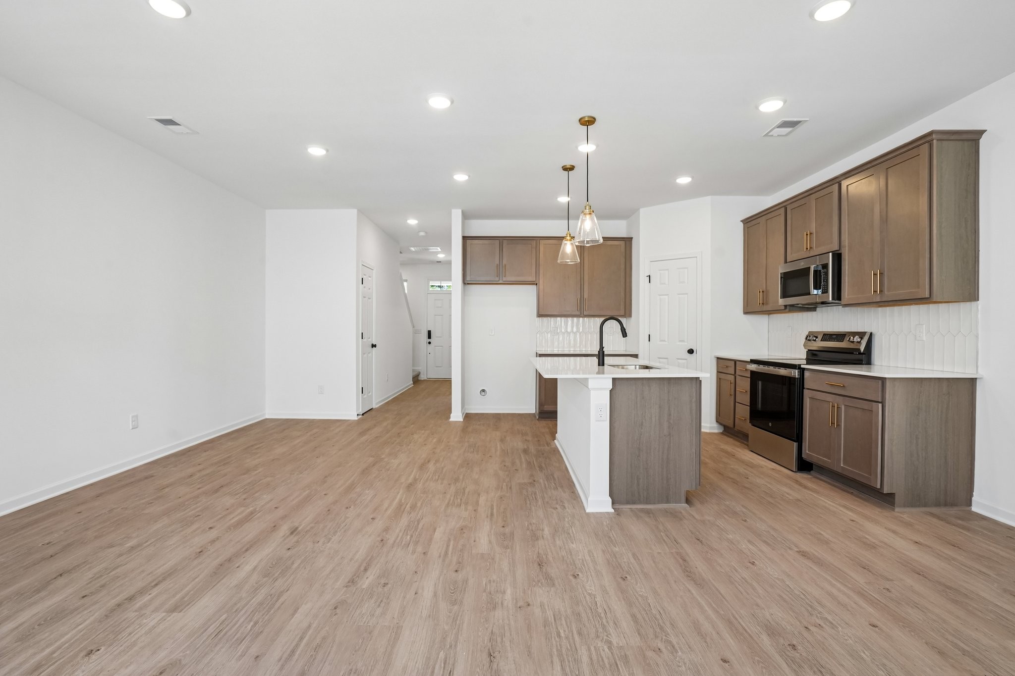 2900 Suzanne Landon Dr Unit: D4