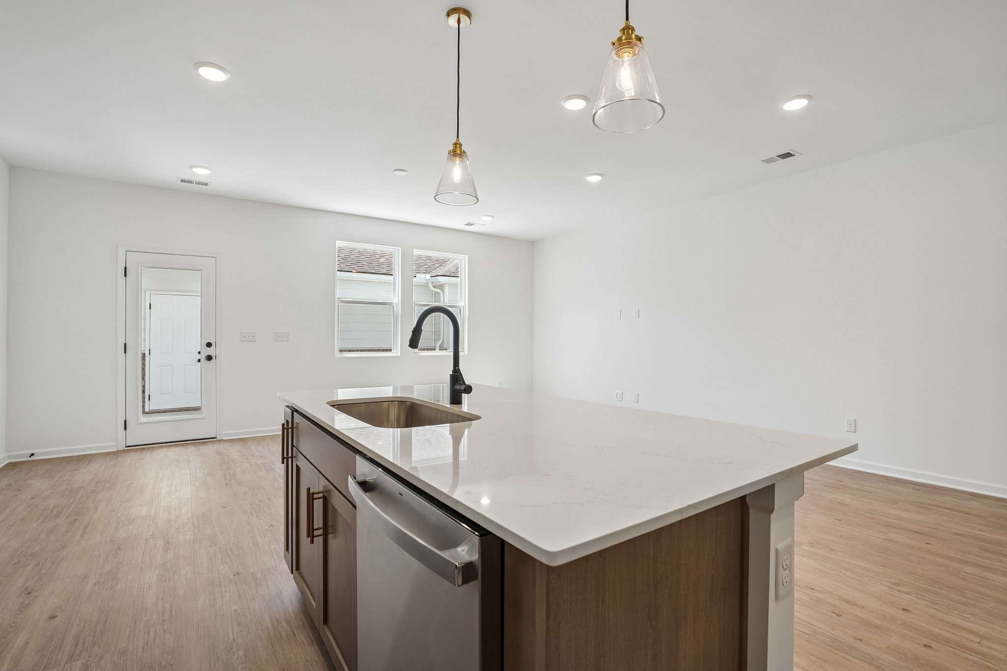 2900 Suzanne Landon Dr Unit: D4