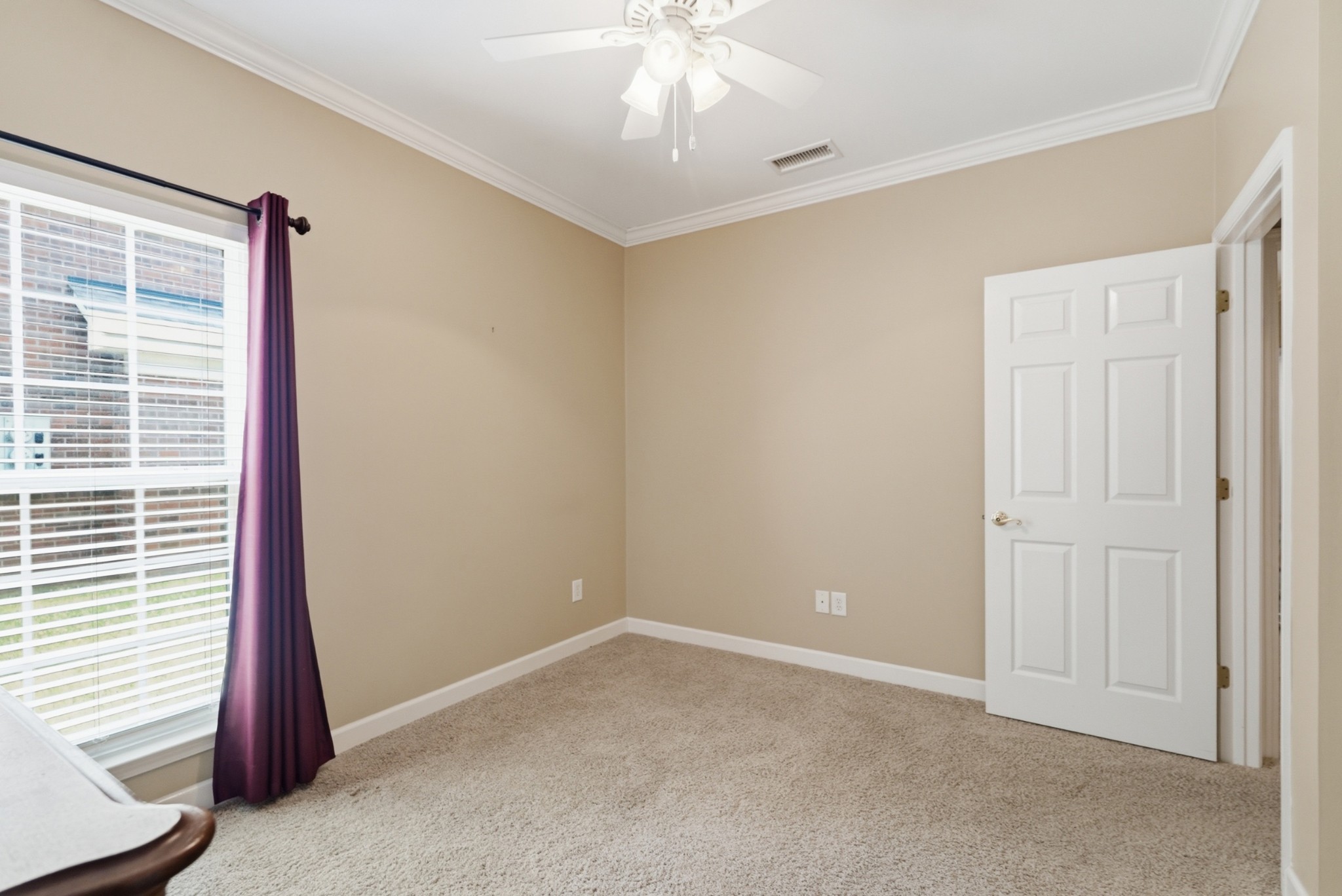 2 Hosier Ct