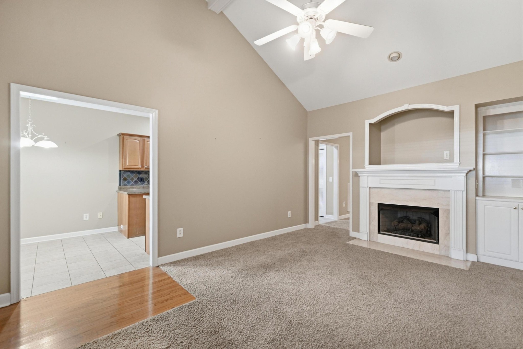 2 Hosier Ct