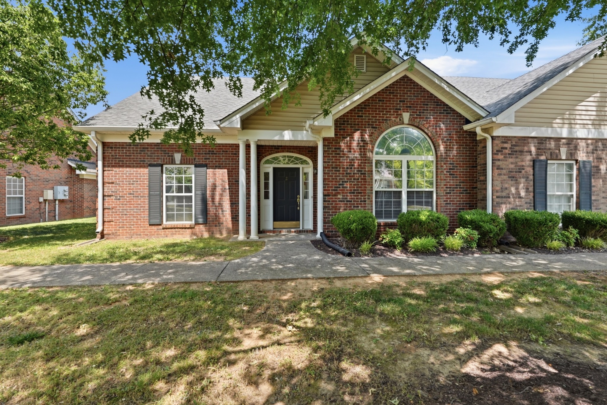 2 Hosier Ct