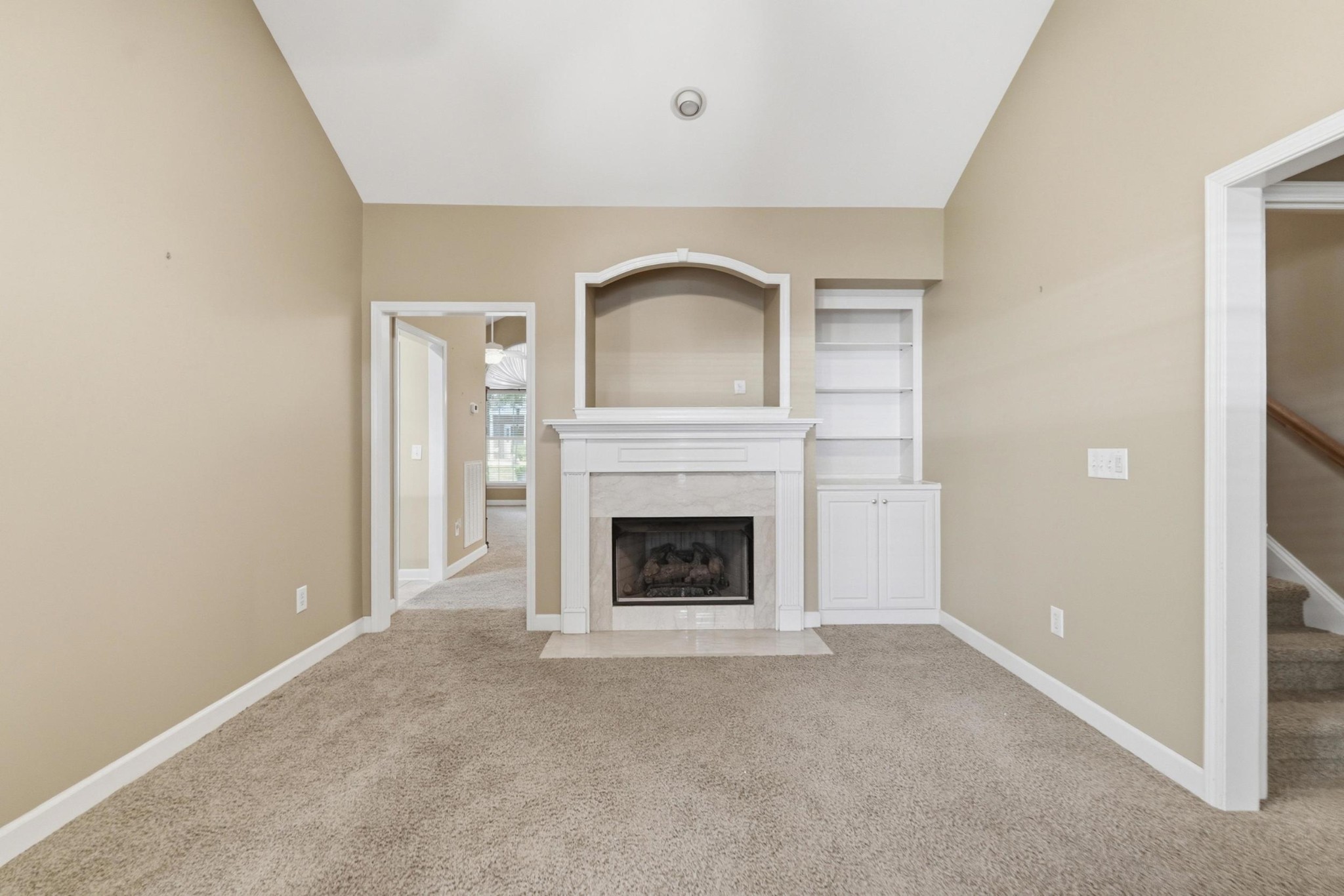 2 Hosier Ct