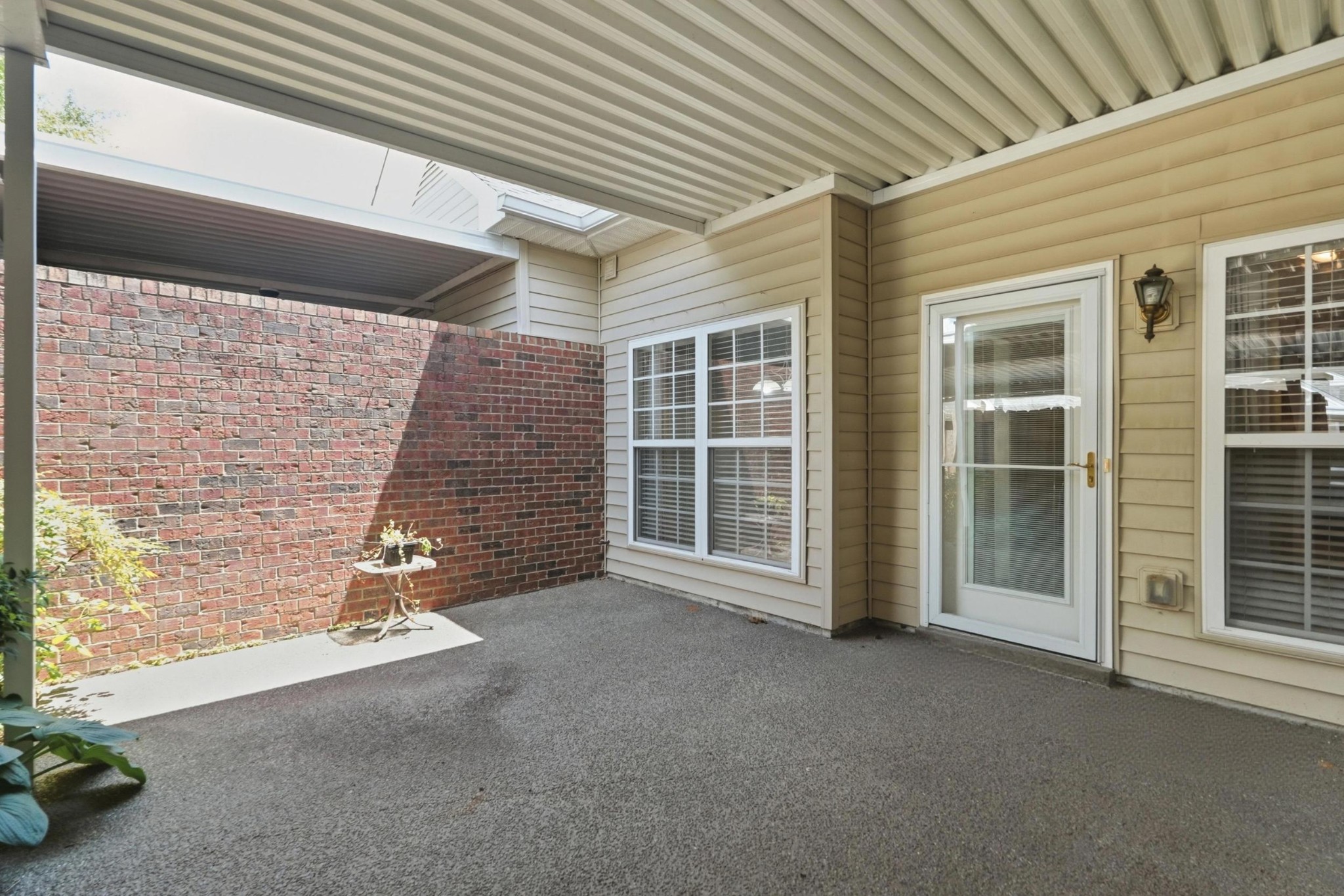 2 Hosier Ct