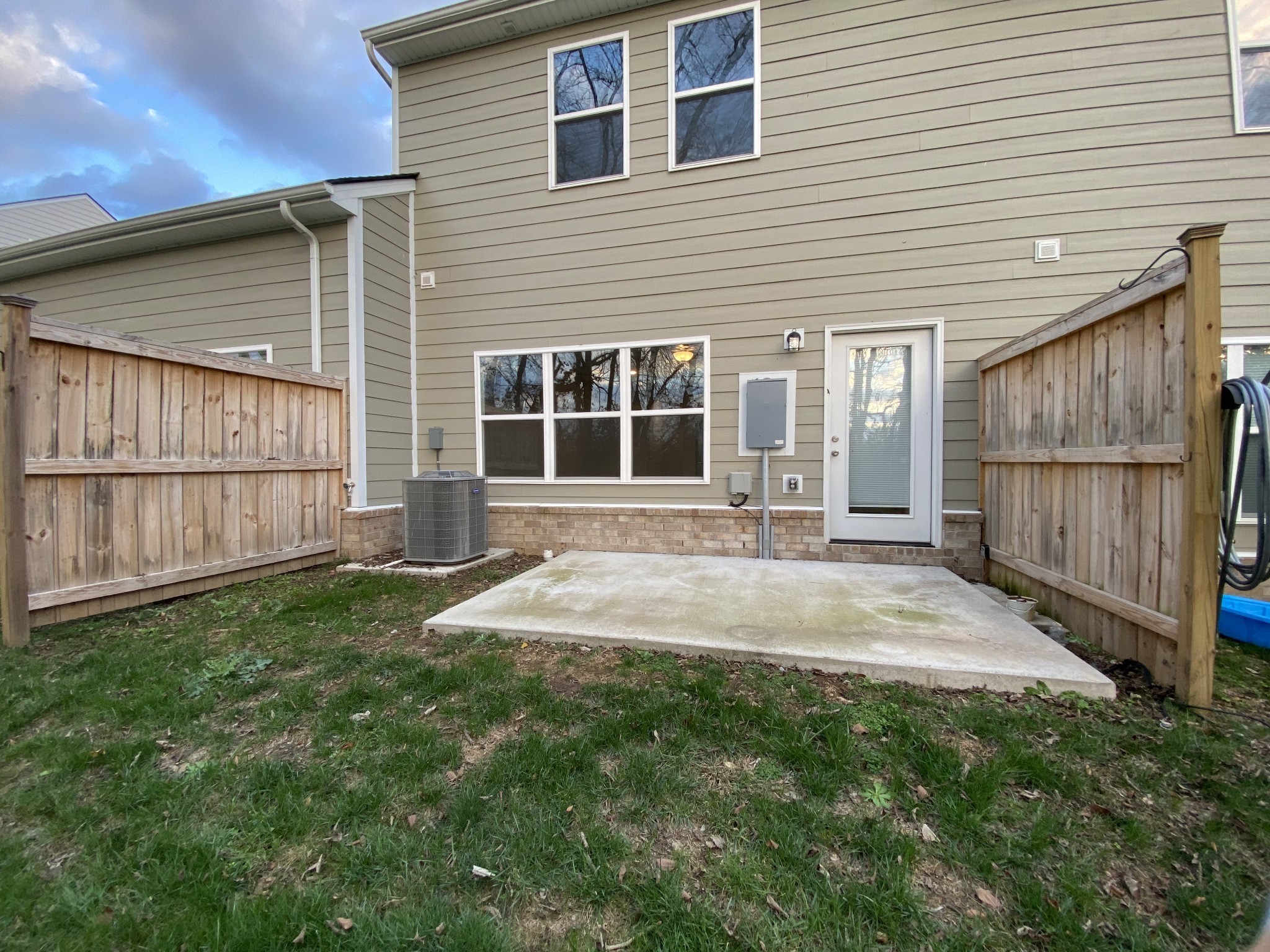 352 Banbury Dr