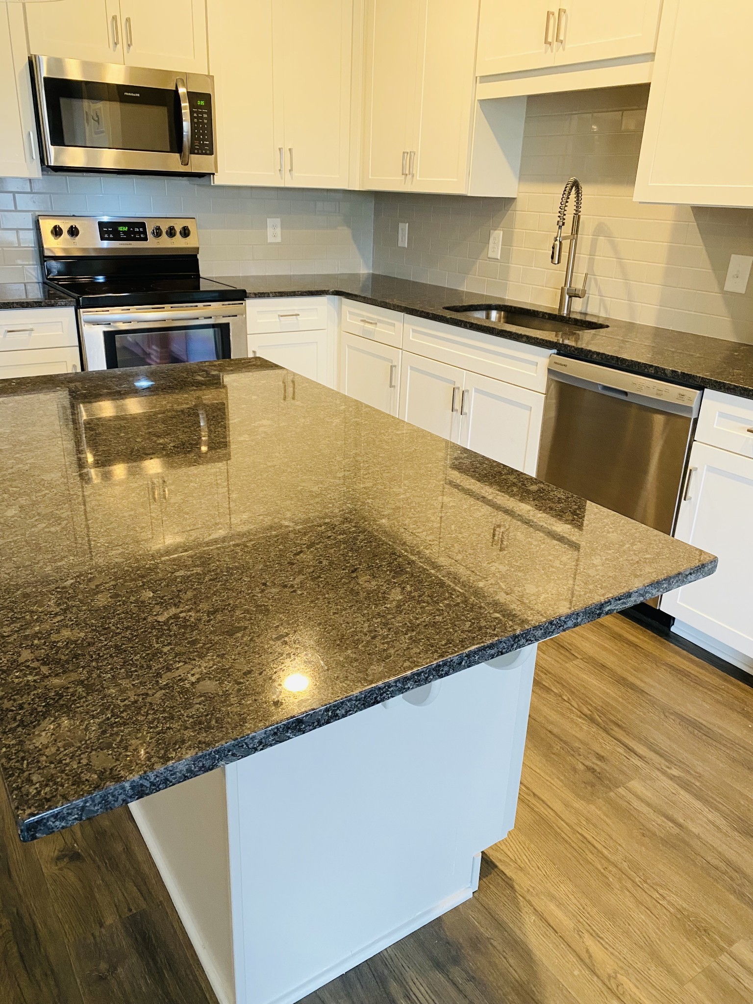 352 Banbury Dr