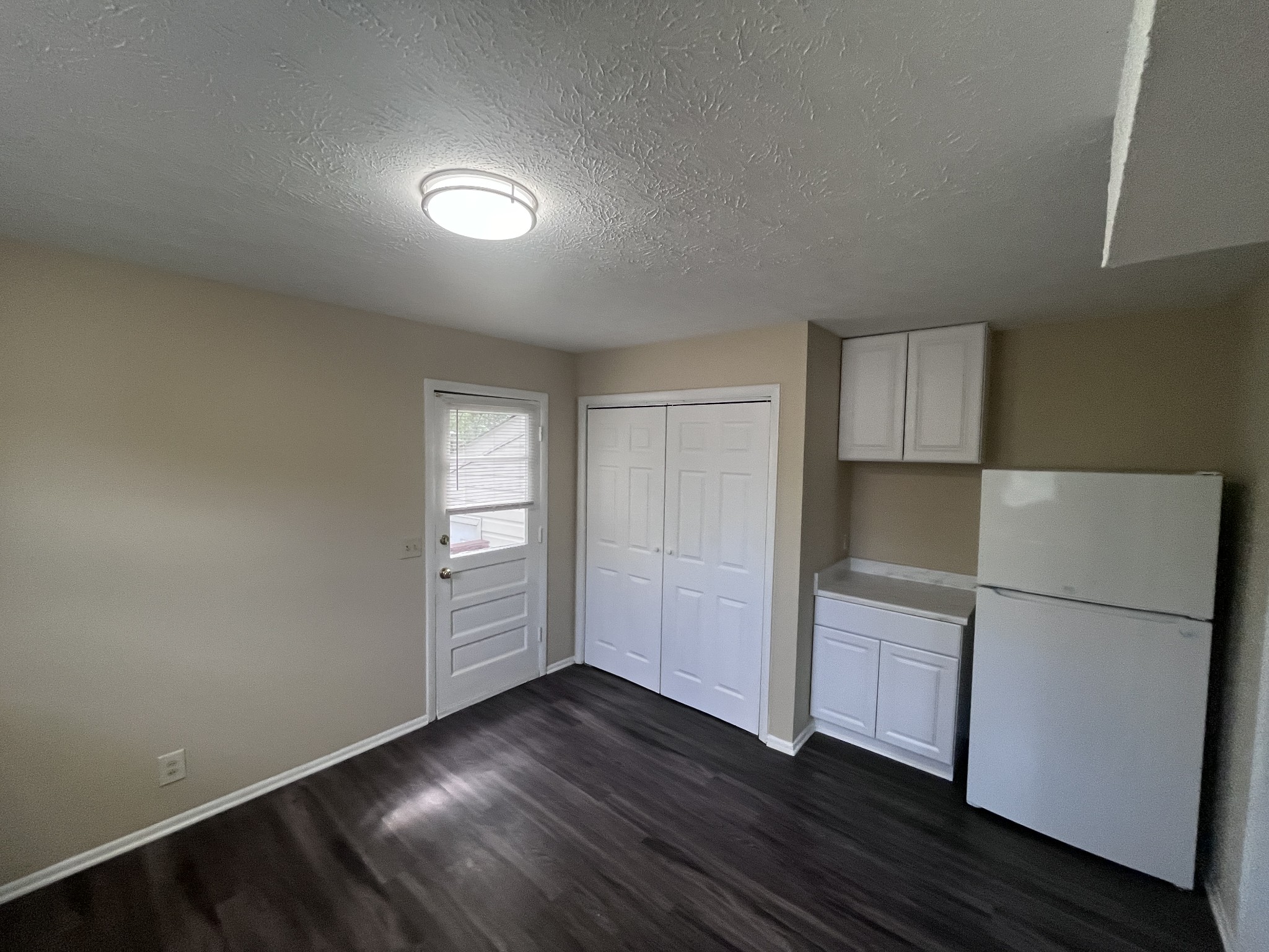 400 Gillespie Ct