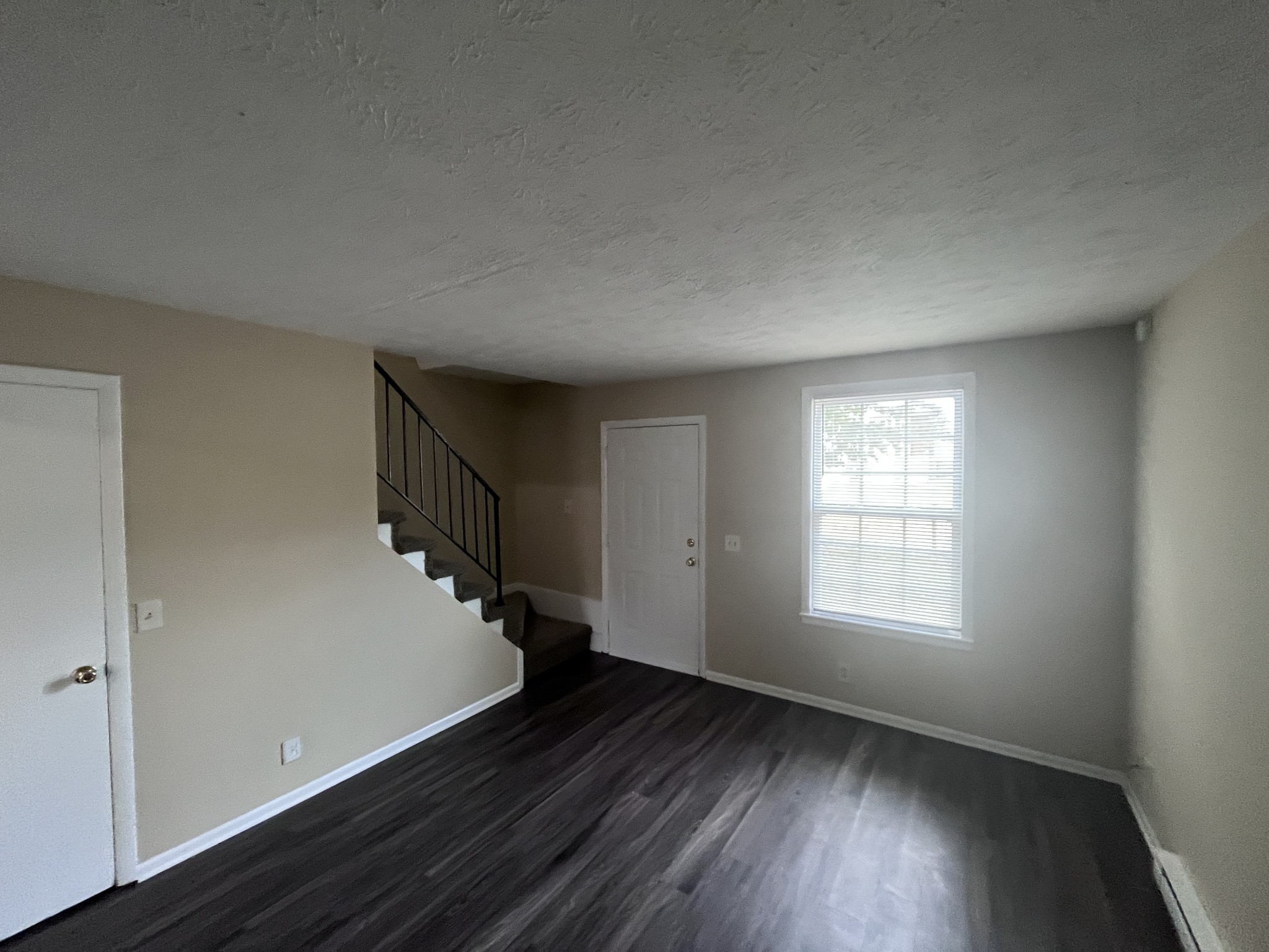 400 Gillespie Ct