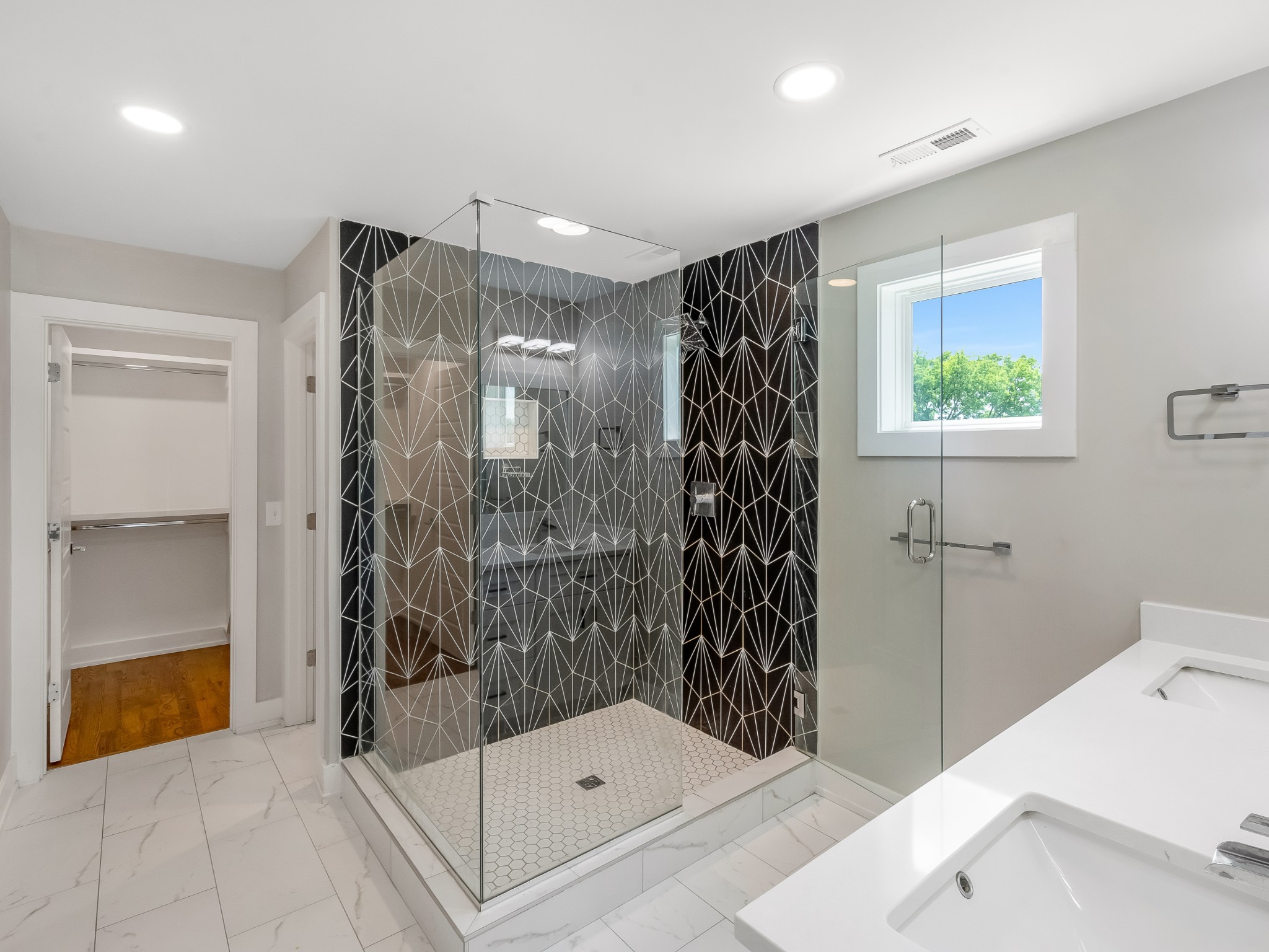 2116 Courtney Ave Unit: A