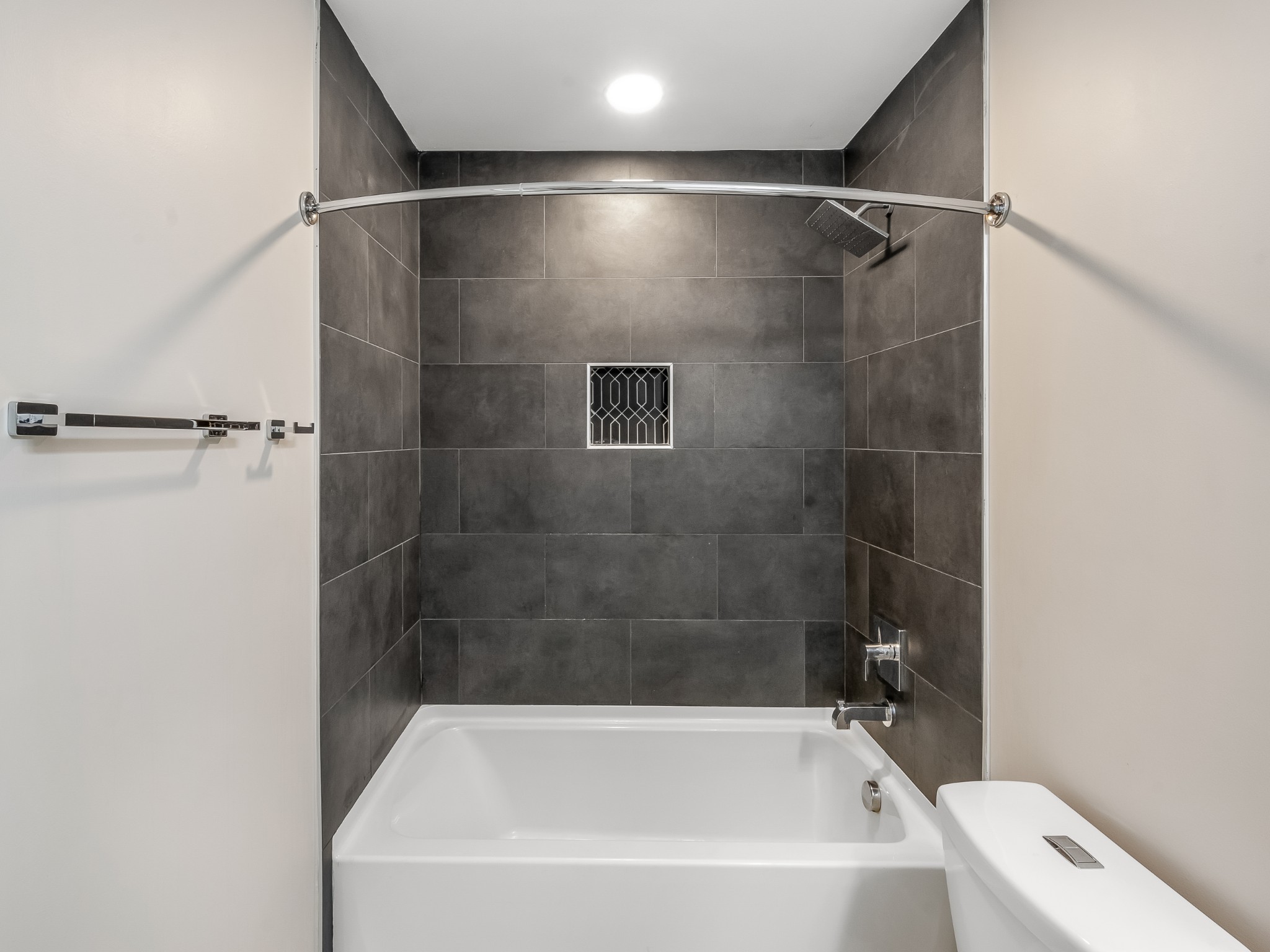 2116 Courtney Ave Unit: A