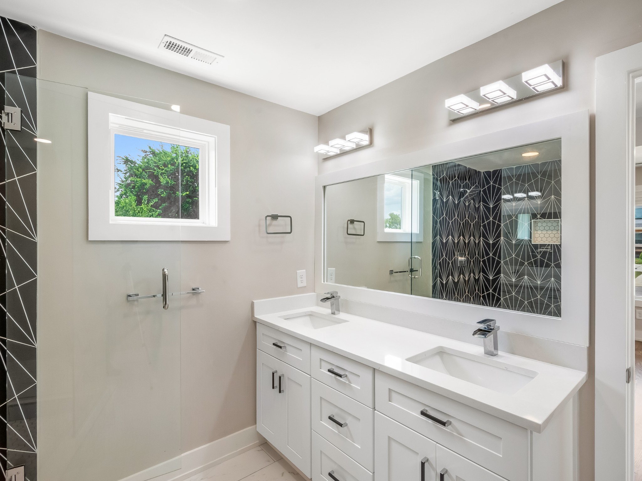 2116 Courtney Ave Unit: A