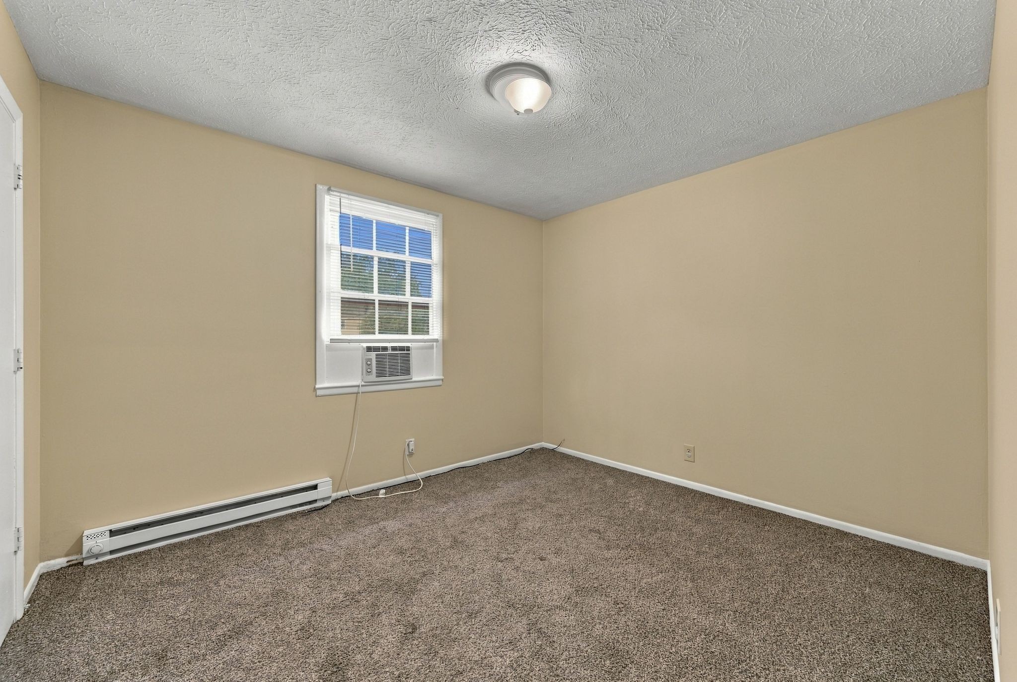 400 Gillespie Ct