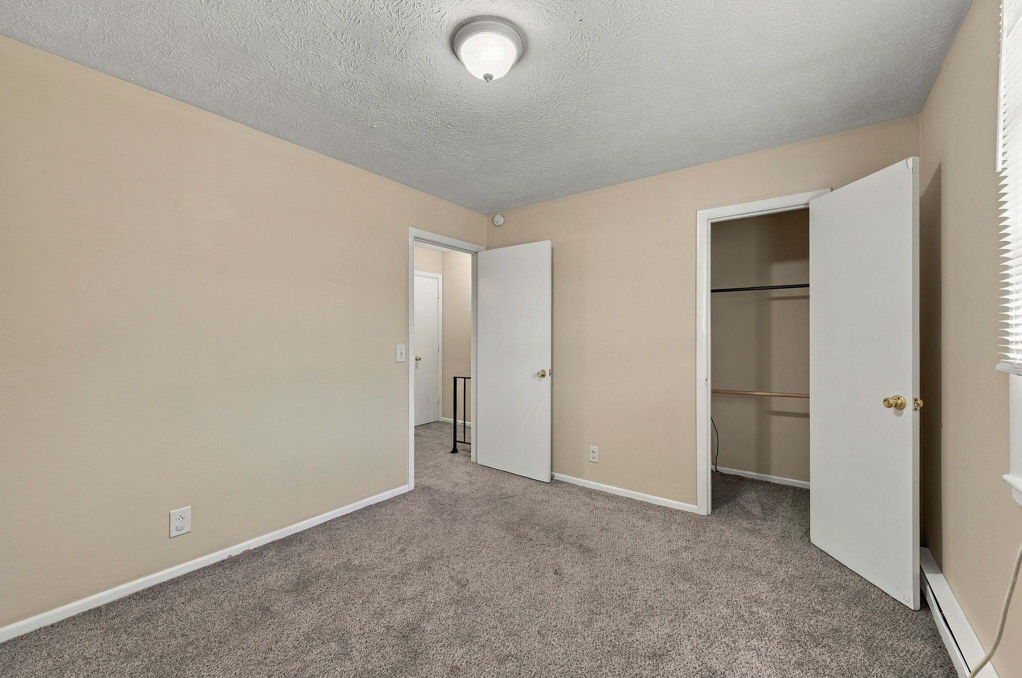 400 Gillespie Ct