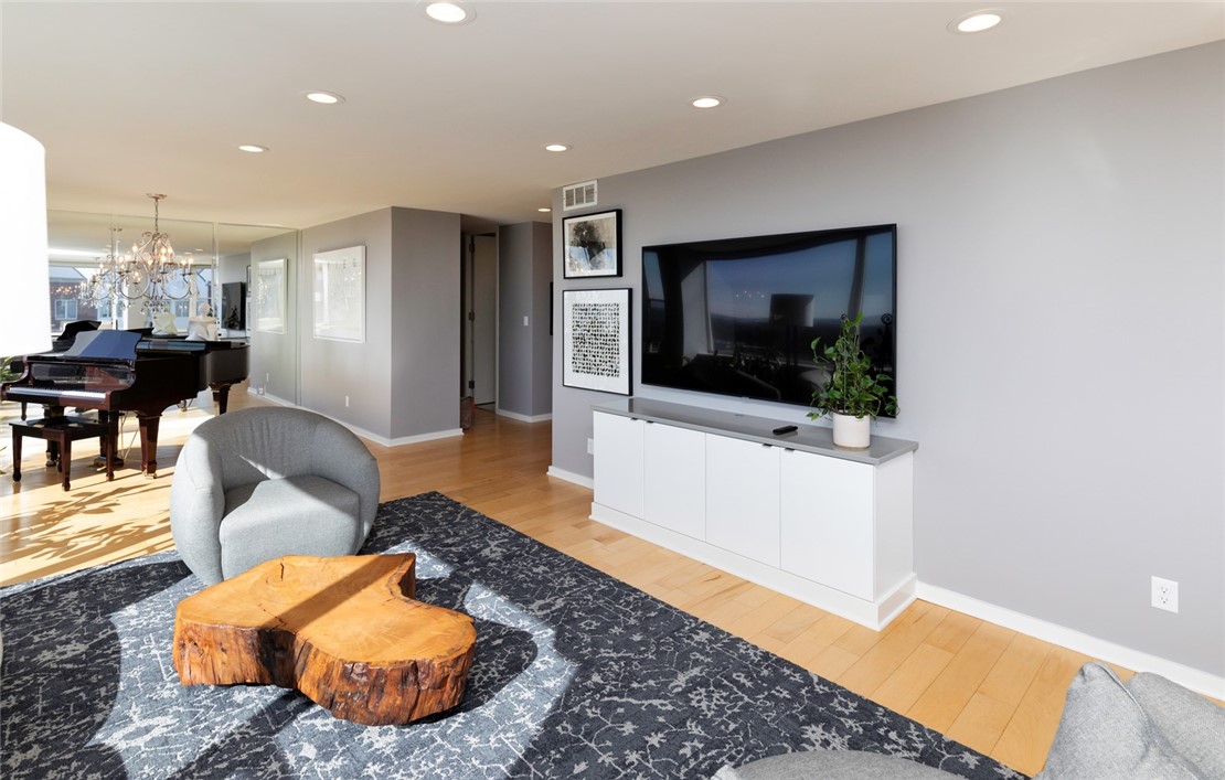 3660 Grand Avenue 920