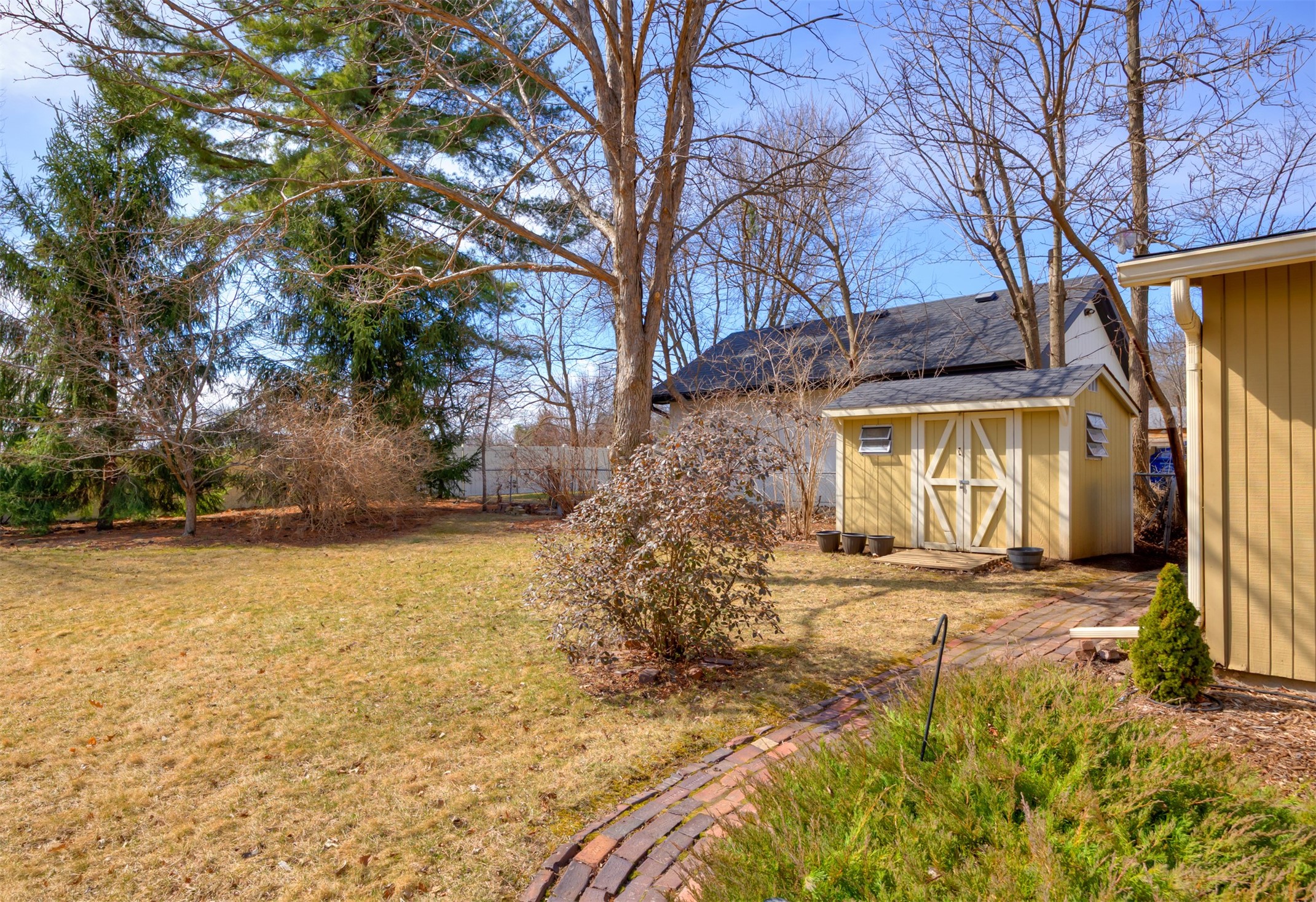 3800 Lincoln Place Drive