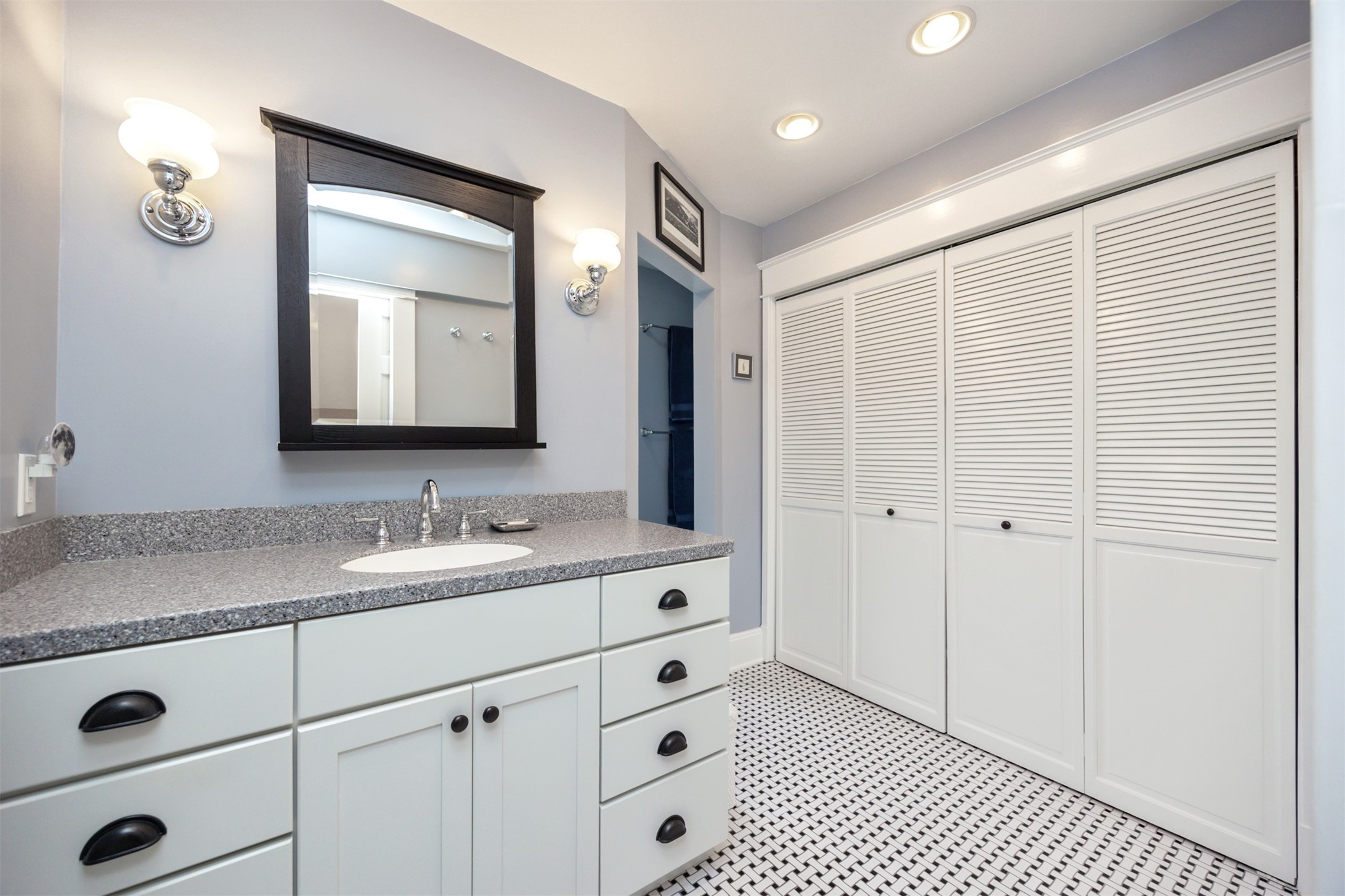 3800 Lincoln Place Drive