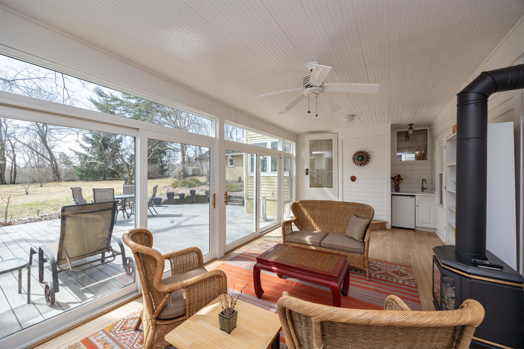 3800 Lincoln Place Drive