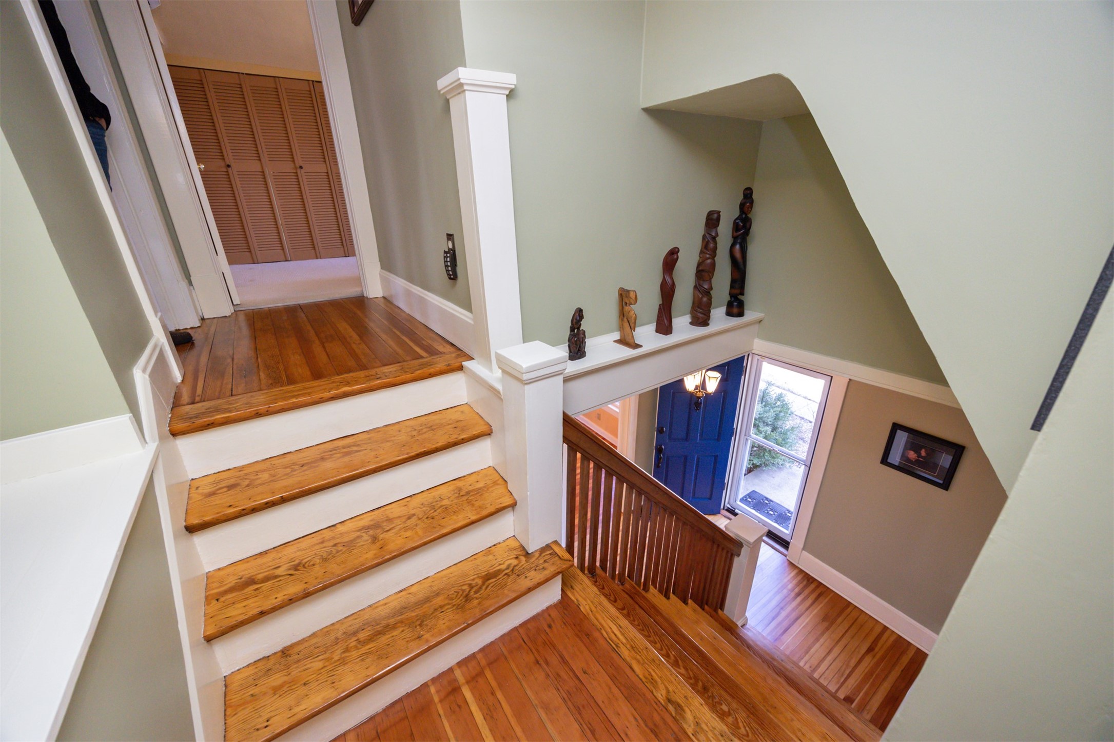 3800 Lincoln Place Drive