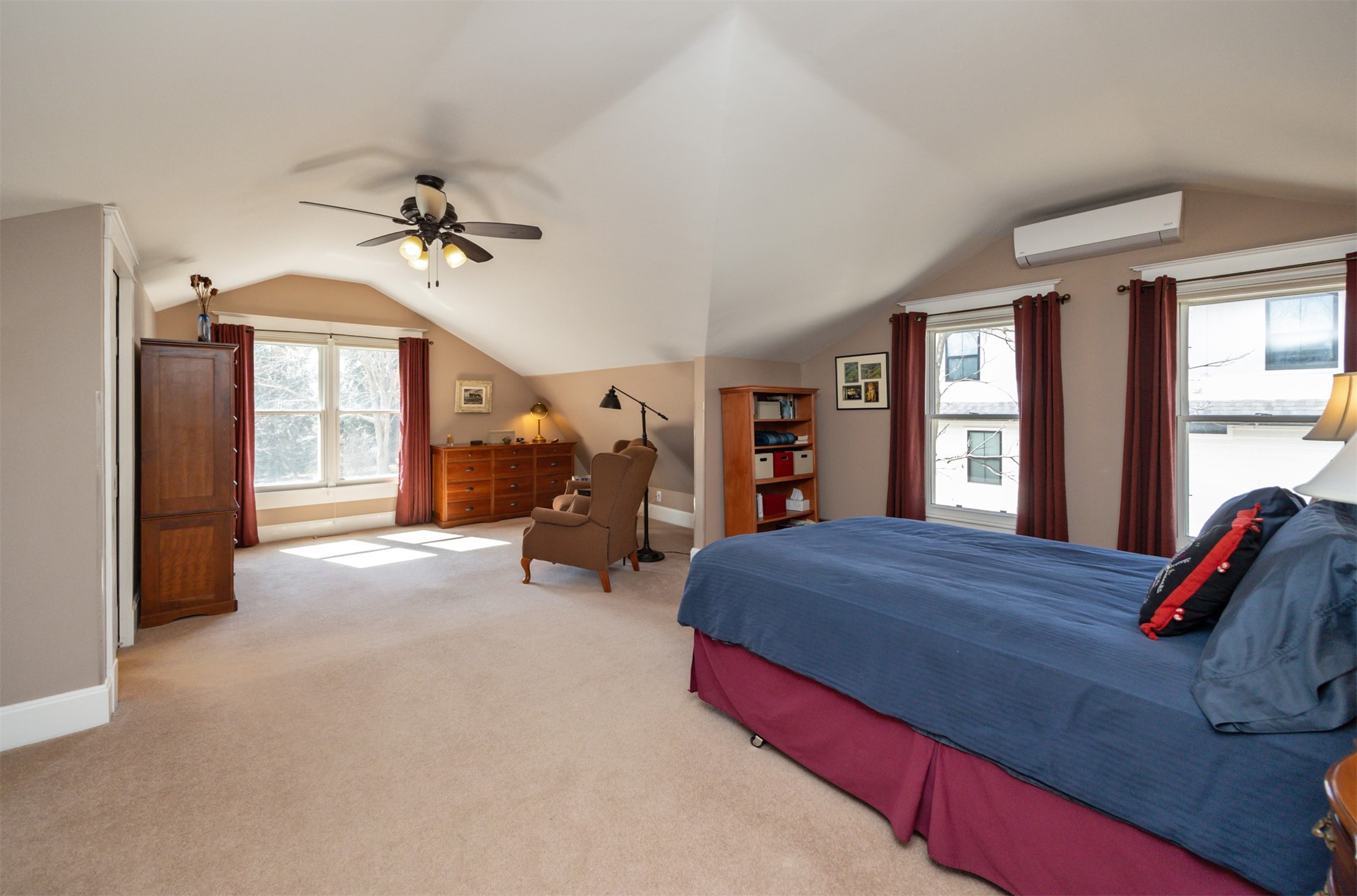 3800 Lincoln Place Drive