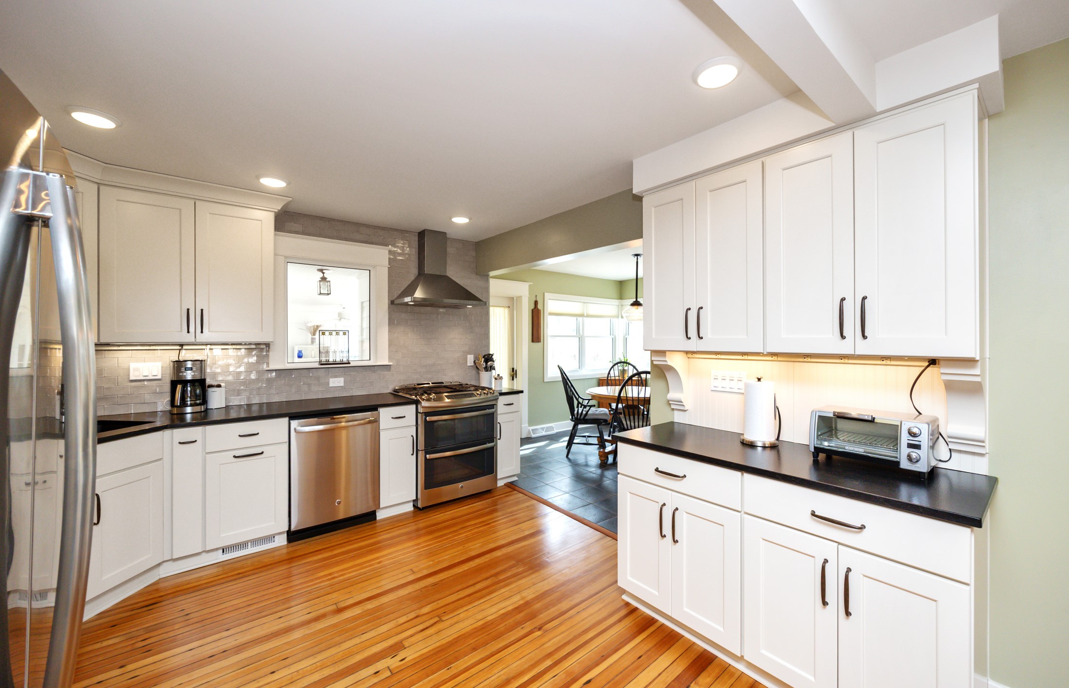 3800 Lincoln Place Drive