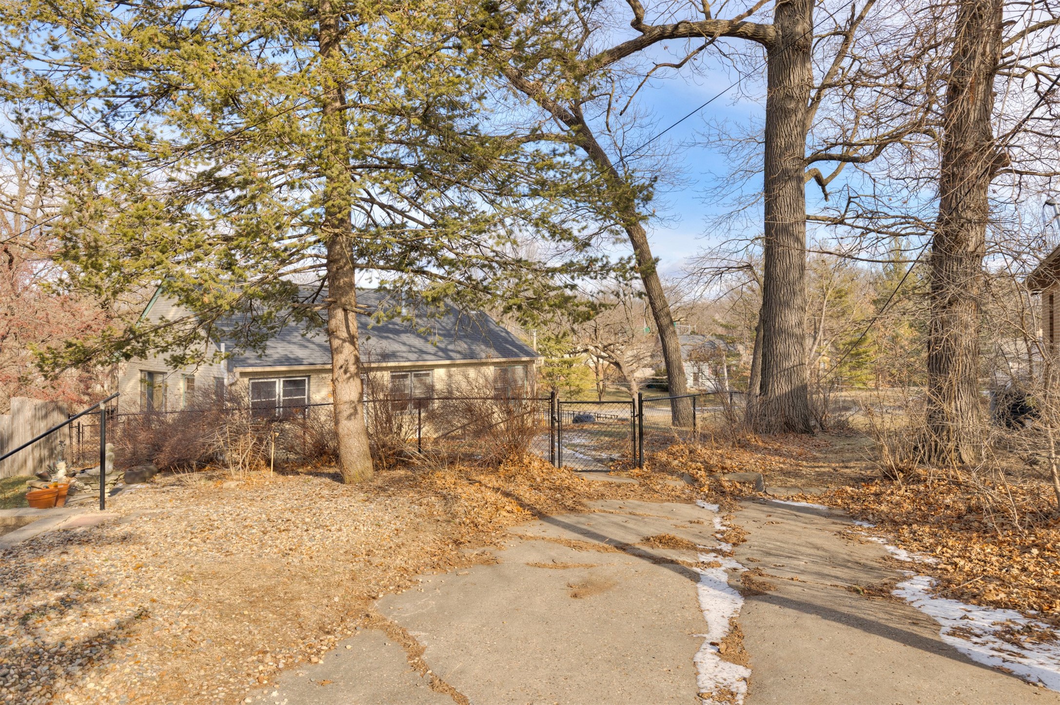 5000 Pleasant Street