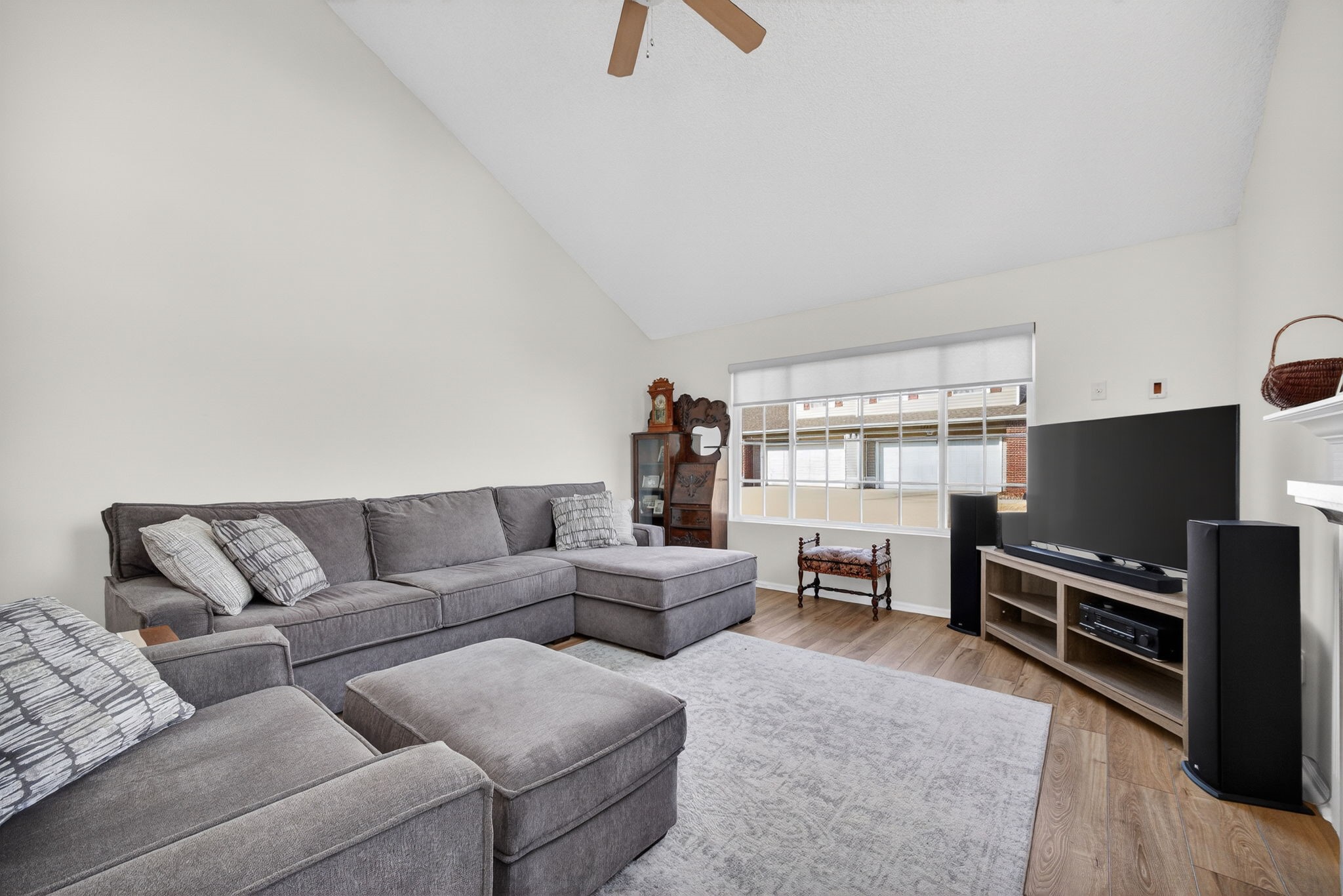 5462 Longview Court 3