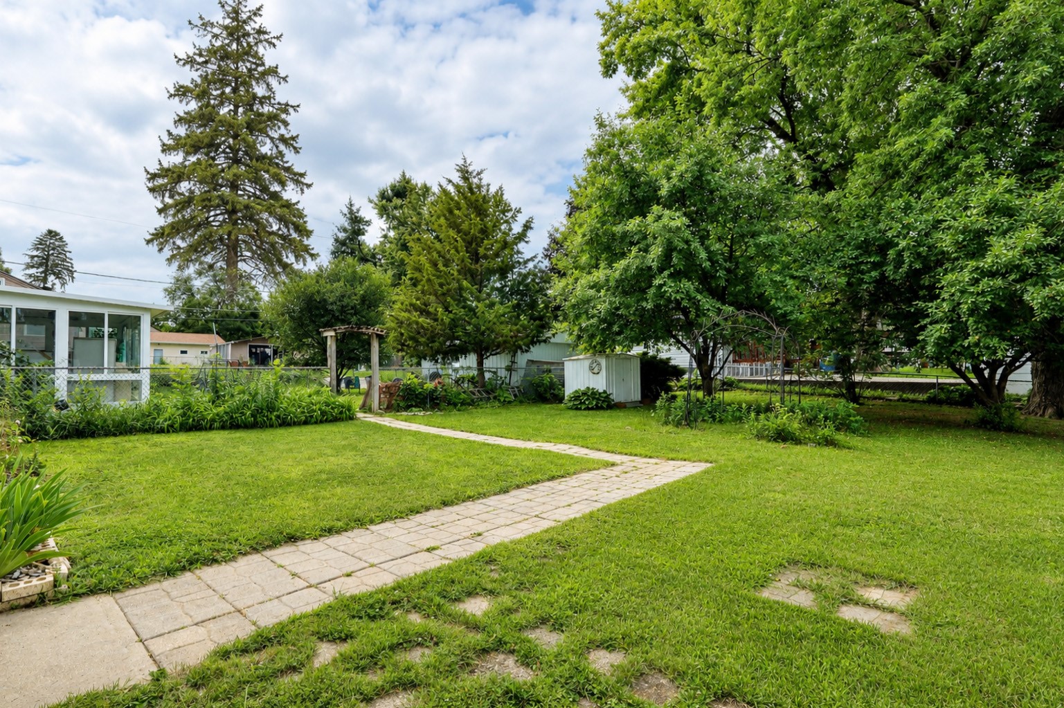5810 University Avenue
