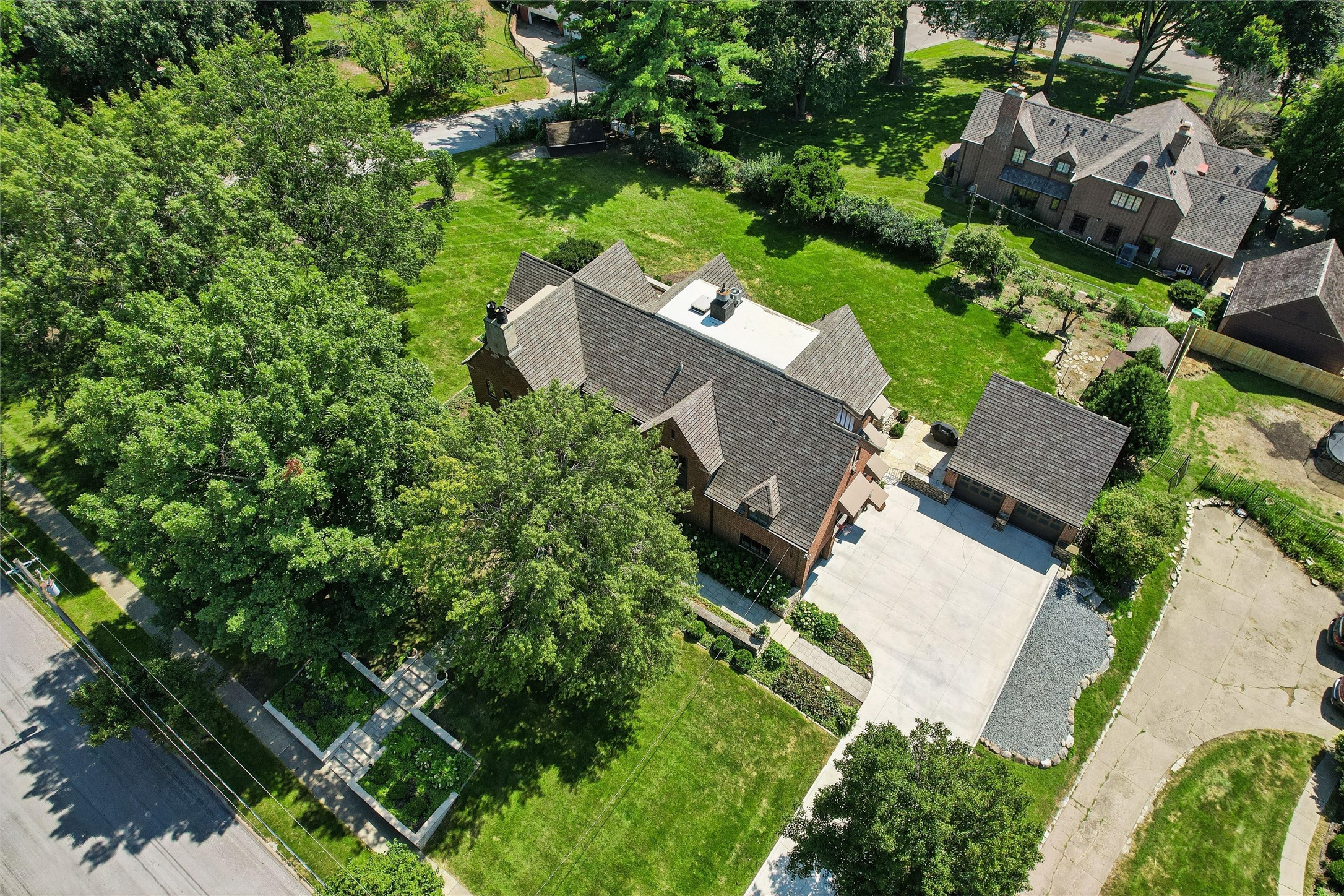 5300 Harwood Drive